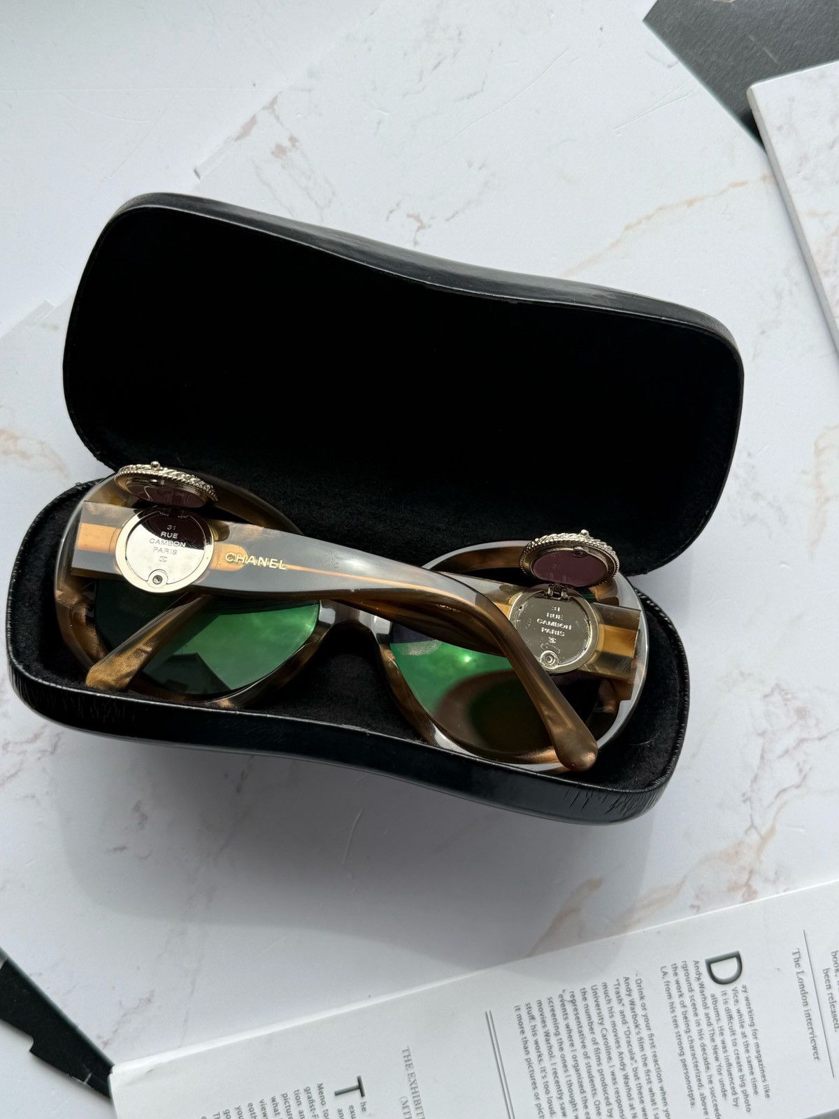 Chanel Chanel vintage sunglasses 5193-B Limited Collection Bouton Size ONE SIZE - 12 Thumbnail