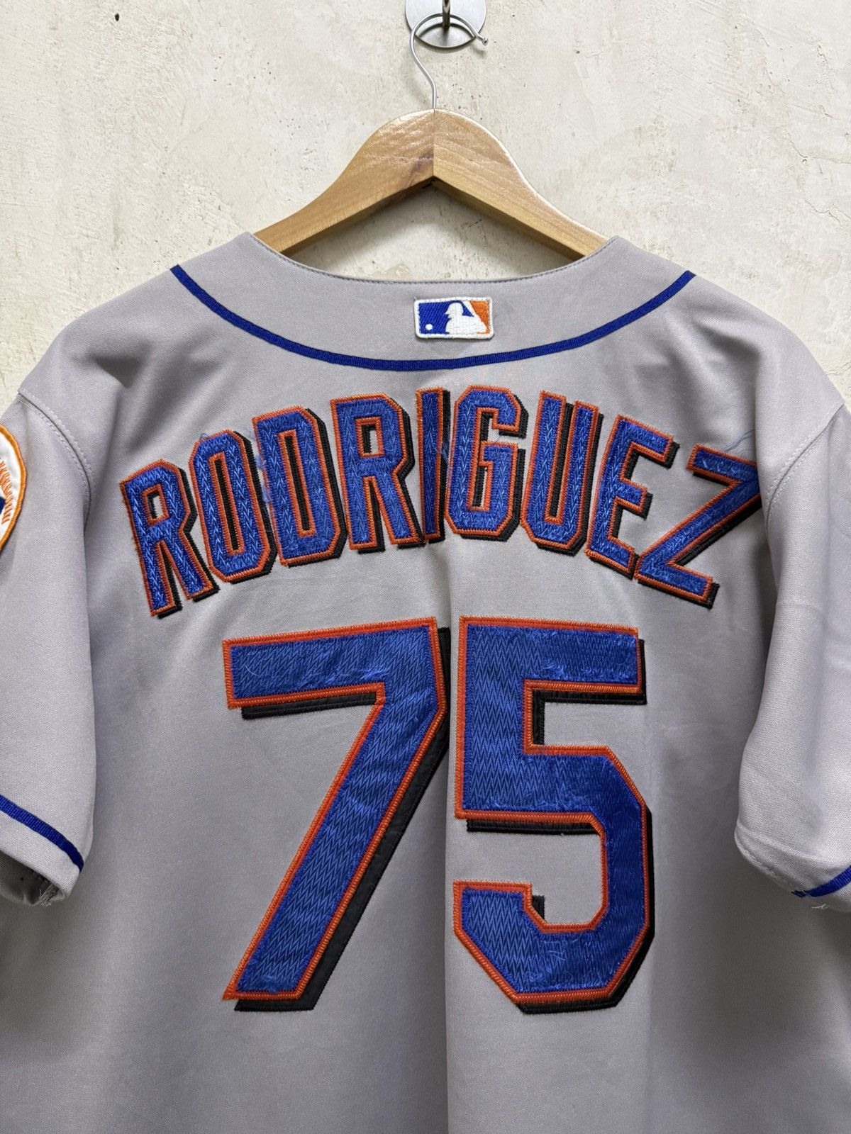 MLB 2000s Majestic New York Mets Rodriguez Jersey Size US L / EU 52-54 / 3 - 7 Thumbnail