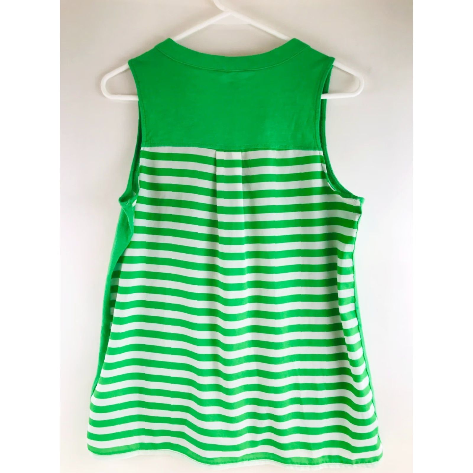 Banana Republic Banana Republic Tank Top Women's Small Green White Striped Back Henley Shirt Size S / US 4 / IT 40 - 2 Thumbnail