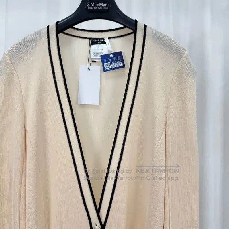 Chanel Chanel Beige Long Sleeve Knit Cardigan . Size S / US 4 / IT 40 - 3 Thumbnail