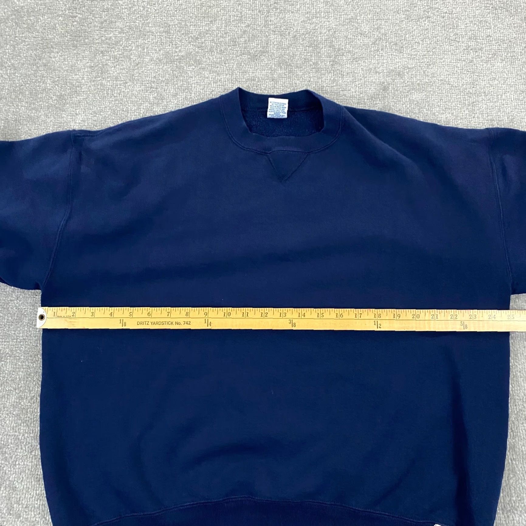 Vintage VINTAGE Russell Sweatshirt Mens XL Blue Athletics Pullover Crewneck USA 90s VTG - Russell Athletic, Classic, 90s, USA, Hoodie? Size US XL / EU 56 / 4 - 6 Thumbnail