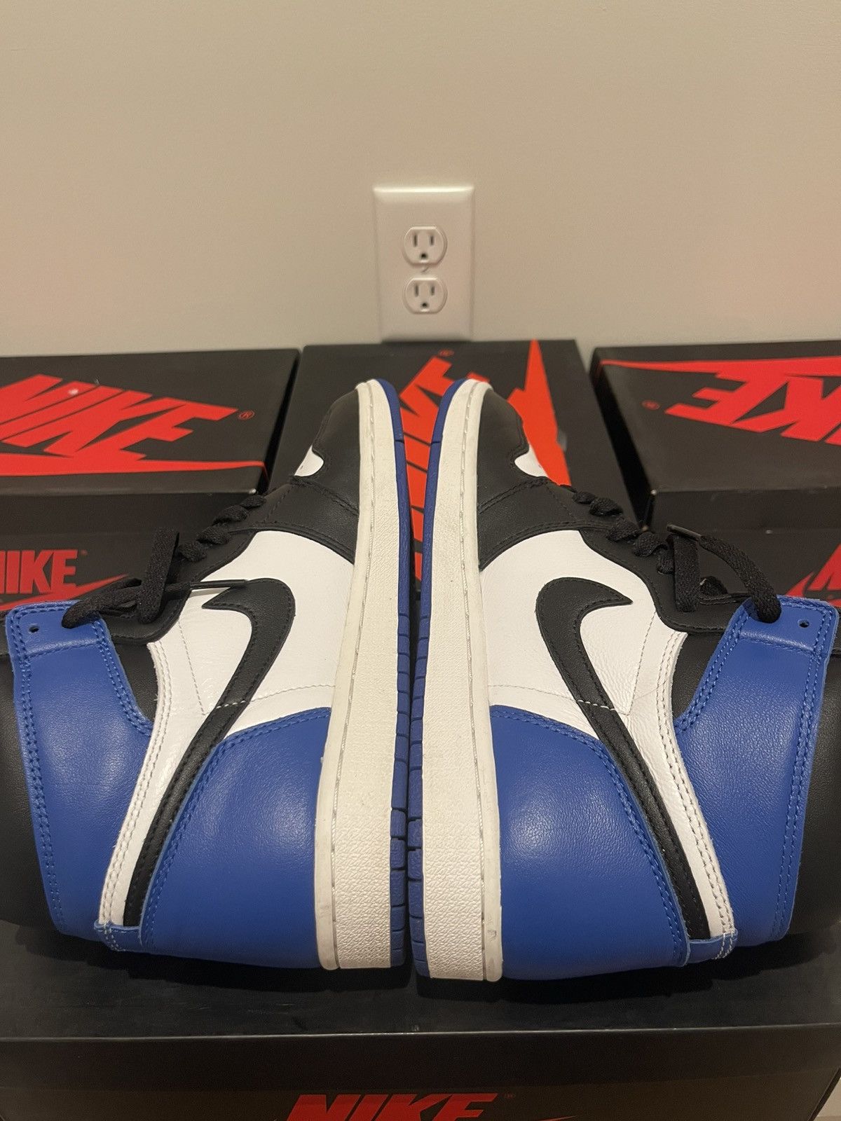 Fragment Design × Jordan Brand 2014 Fragment Design x Air Jordan 1 Retro High OG 8.5 Size US 8.5 / EU 41-42 - 2 Thumbnail