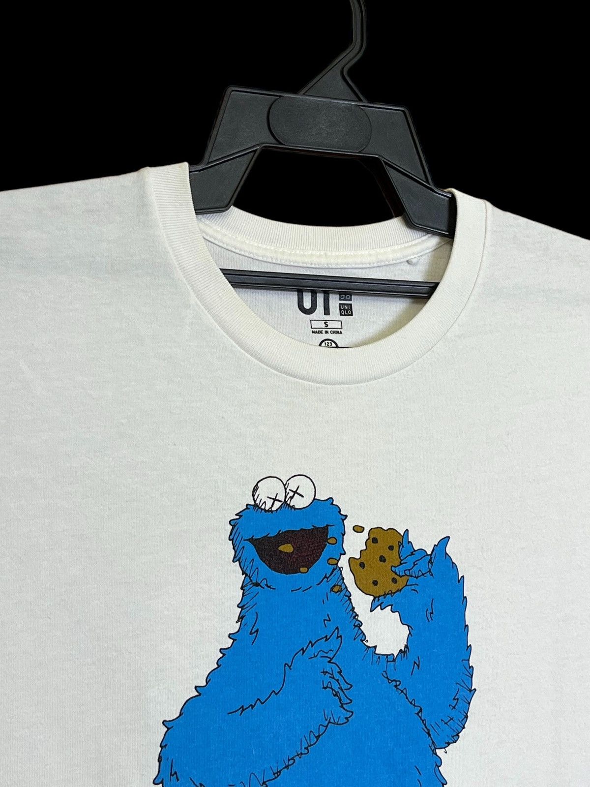 Kaws × Uniqlo ARCHIVES UNIQLO x KAWS x SESAME STREET COLLABORATION T SHIRT Size US S / EU 44-46 / 1 - 4 Thumbnail