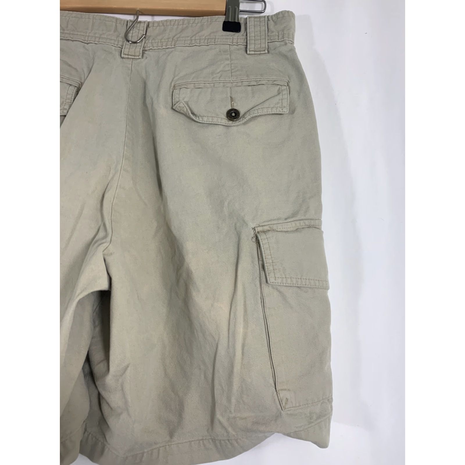 Eddie Bauer VINTAGE Eddie Bauer Mens Cargo Shorts Beige Cotton 32x9 Inseam 9" Regular Waist 32 Beige Cargo Shorts Mens Size 32 Size US 32 / EU 48 - 7 Thumbnail