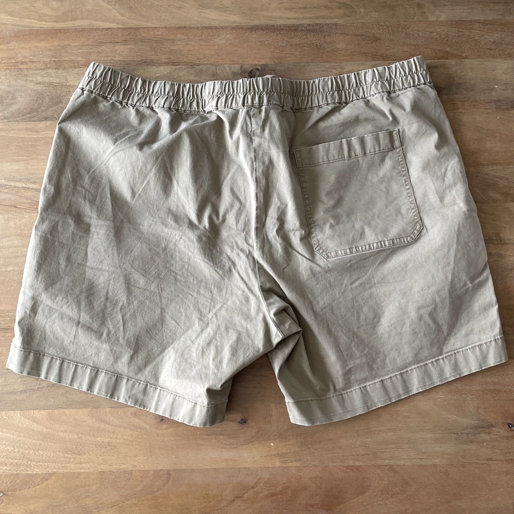 Vince Vince Chino Shorts Mens 2XL Brown Elastic Waist Pull-On Casual Comfort Twill Pocket Drawstring Front Flat Front Size US 39 - 2 Thumbnail