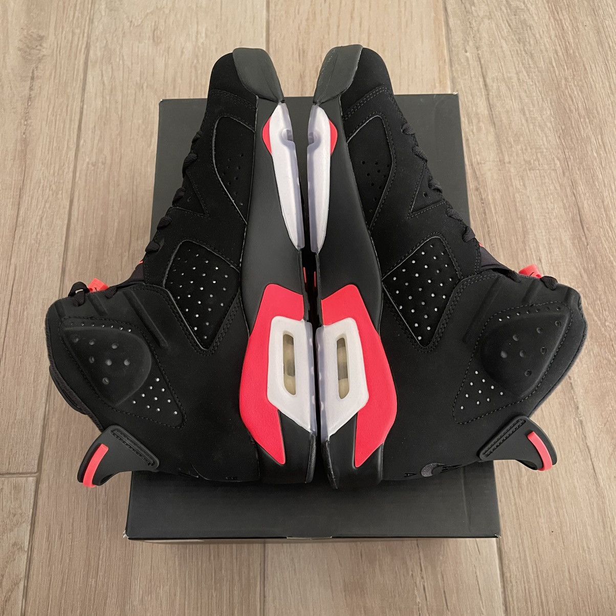 Jordan Brand Jordan 6 Retro Black Infrared 2019 Size US 10.5 / EU 43-44 - 3 Thumbnail
