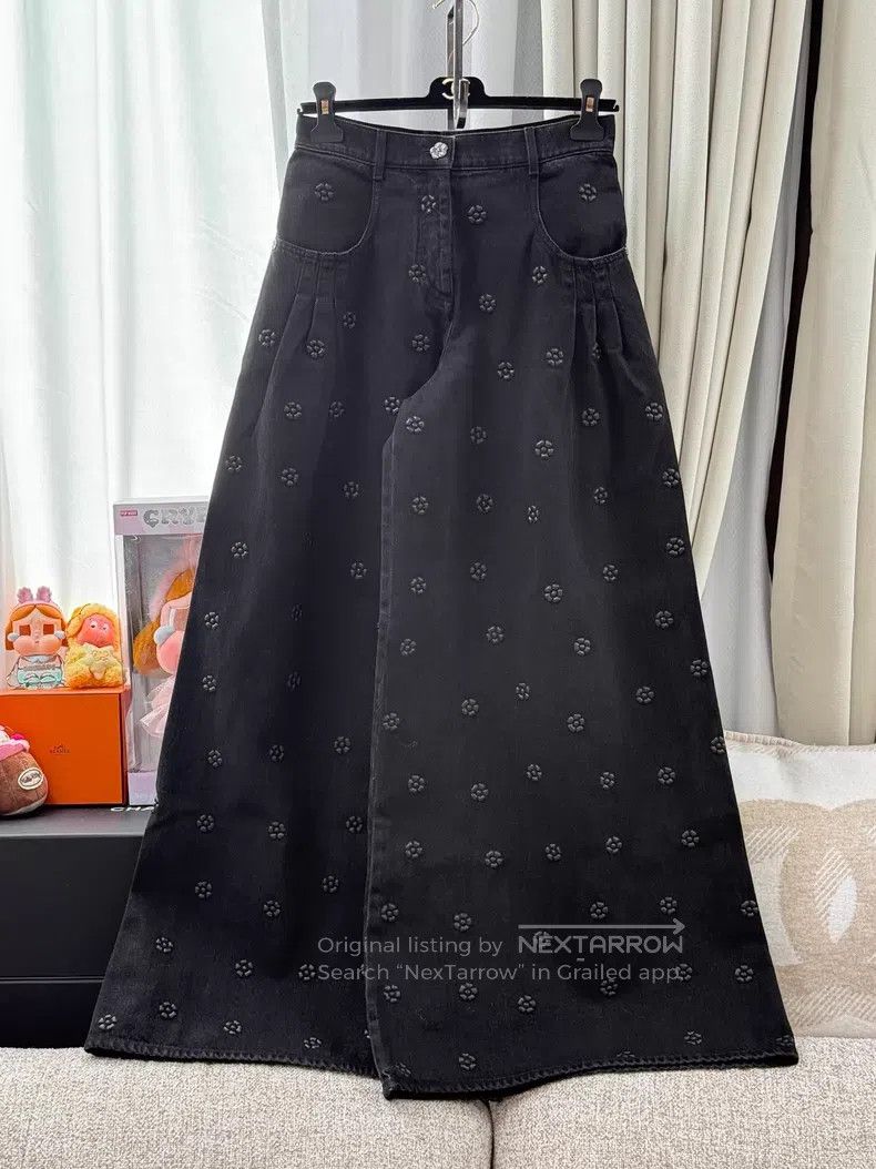 Chanel Chanel Embossed camellia denim wide-leg pants Size 24" / US 00 / IT 34 - 1 Thumbnail