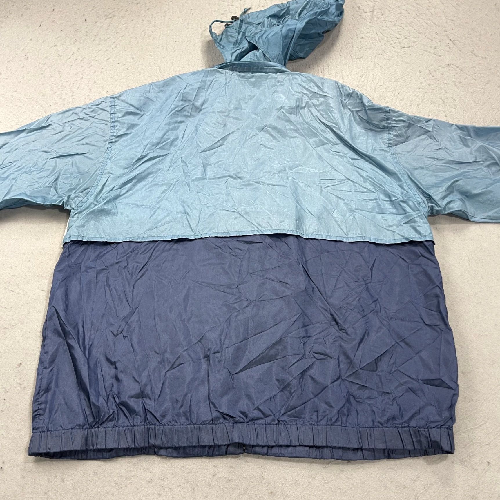 Vintage VINTAGE L.L.Bean Jacket Mens Large Blue Nylon Windbreaker Hooded Zip 90s Size US L / EU 52-54 / 3 - 6 Thumbnail