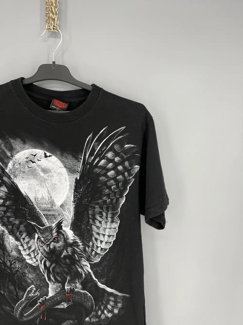 Vintage Vintage Y2K Bloody Owl T-shirt Spiral Tee Black Vintage Rock Size US L / EU 52-54 / 3 - 5 Thumbnail