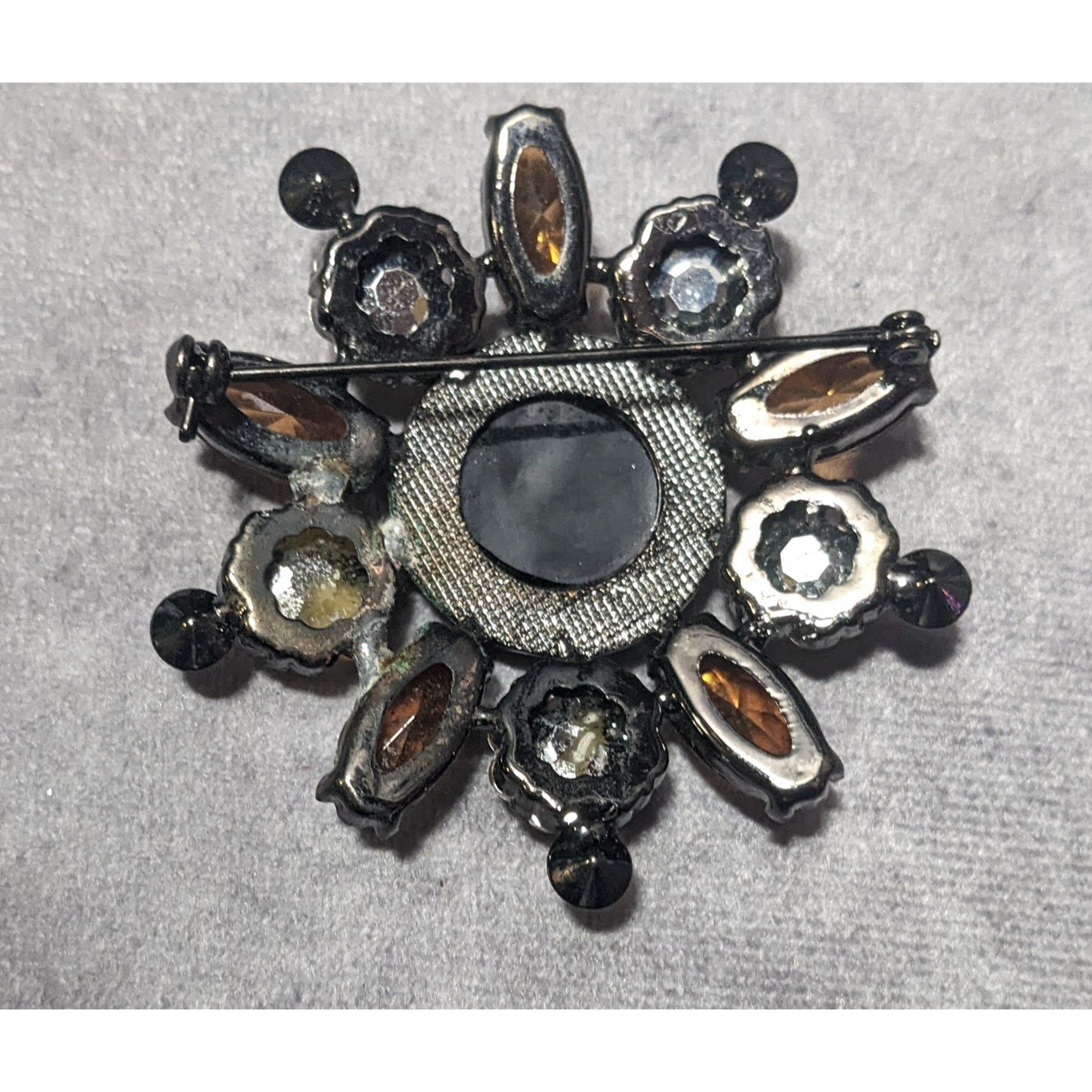 Other Vintage Unique Art Glass Floral Gemmed Brooch Size ONE SIZE - 6 Thumbnail