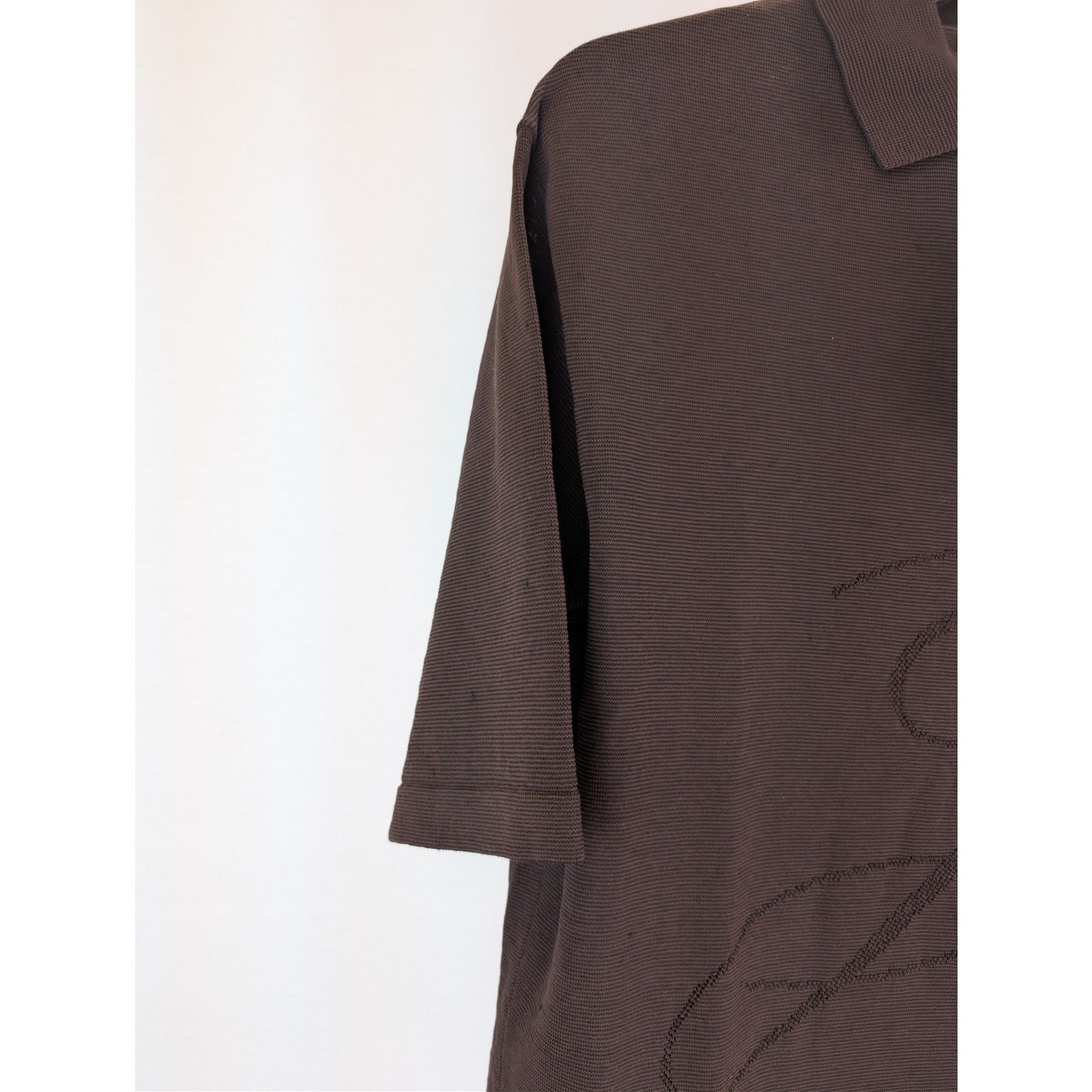 Jacquemus o1rshd1 LE Polo Shirt in Dark Brown Size US M / EU 48-50 / 2 - 6 Thumbnail