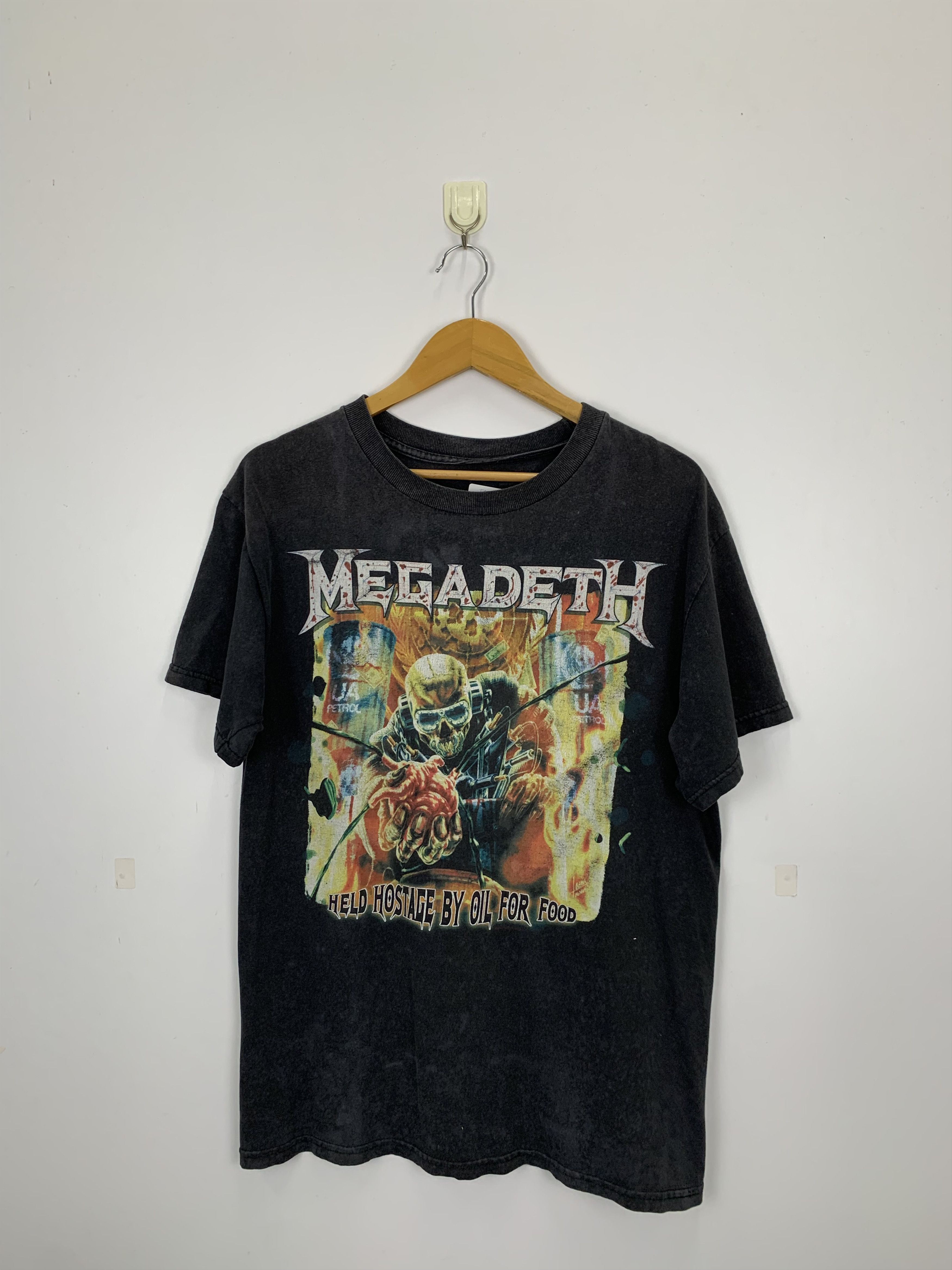 Band Tees × Megadeth × Vintage Vintage 90s Sun Faded Megadeth Band T Shirt TA0196 Size US L / EU 52-54 / 3 - 1 Thumbnail