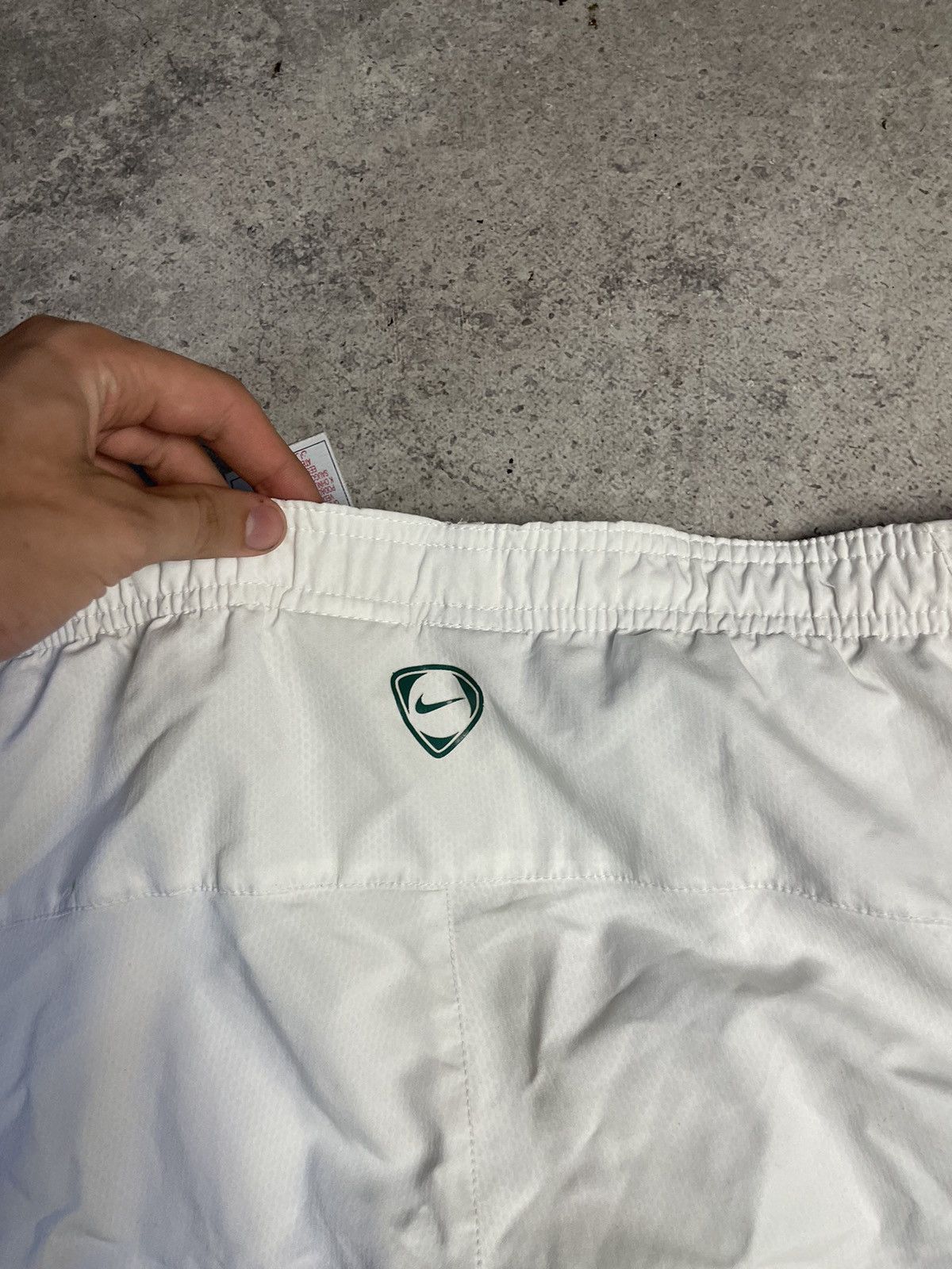Nike Vintage Nike Celtic Track Pants Y2K Size US 32 / EU 48 - 8 Thumbnail