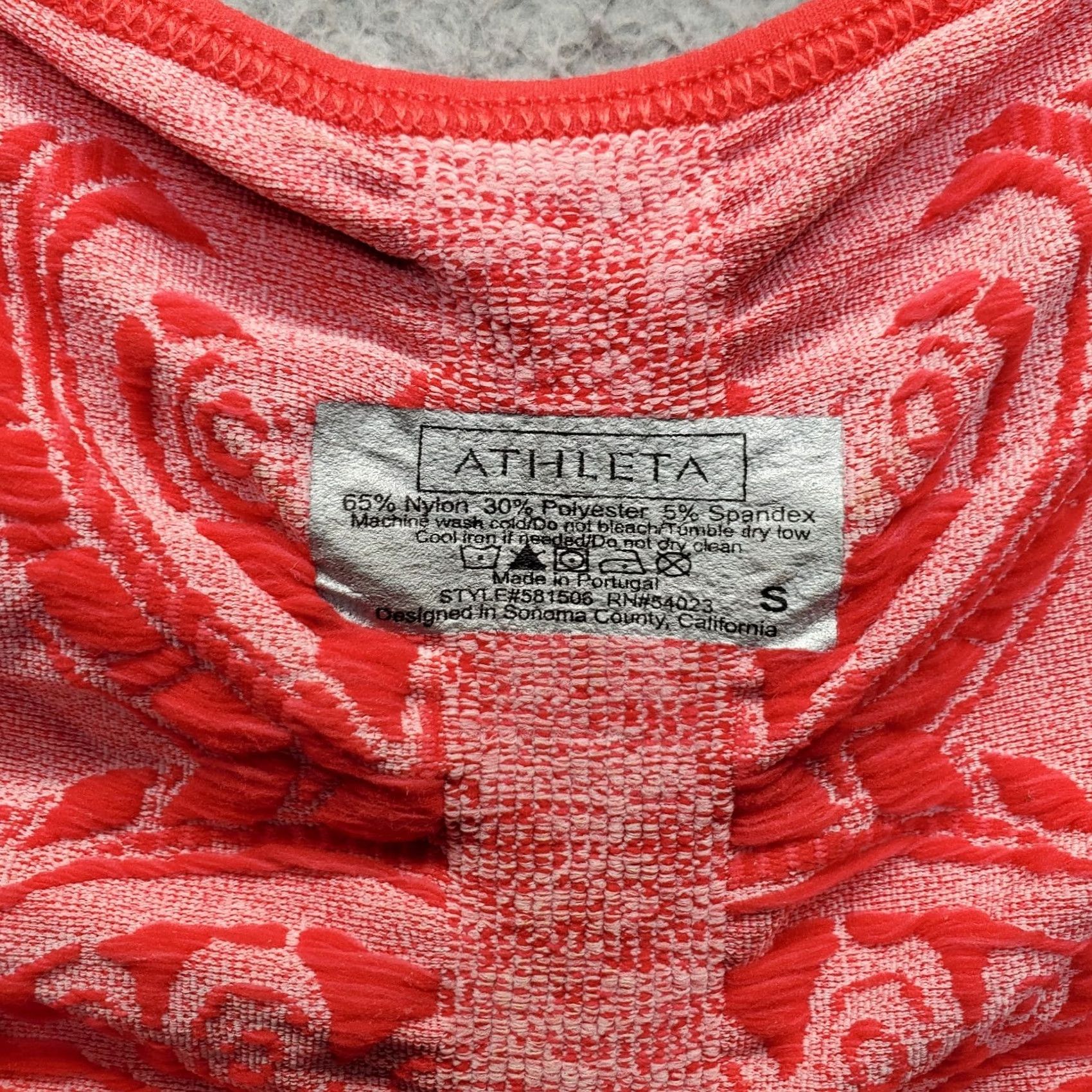 Athleta Athleta Tank Top Womens S Multicolor Geometric Round Neck Wide Strap Pullover Shirt Womens Size S Multicolor Geometric Sleeveless Size S / US 4 / IT 40 - 5 Thumbnail