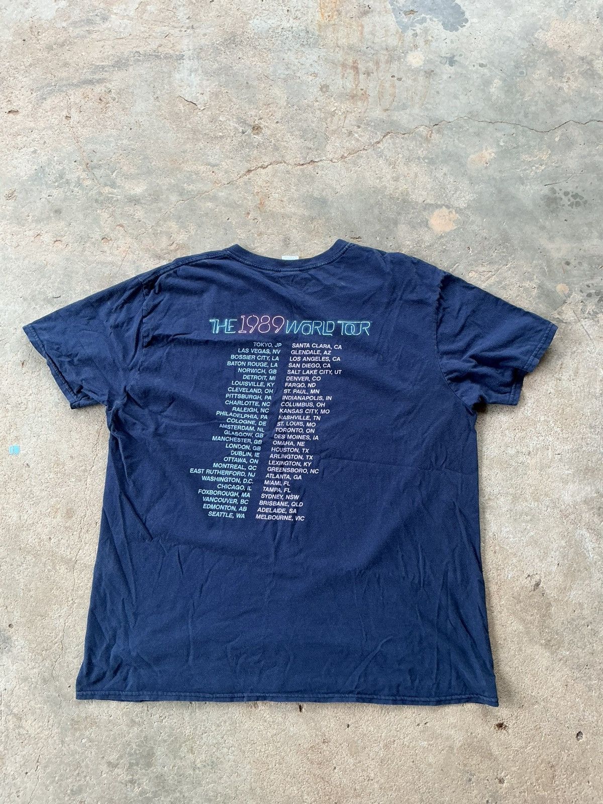 Vintage Vintage Tylor Swift T Shirts Size US XL / EU 56 / 4 - 4 Thumbnail
