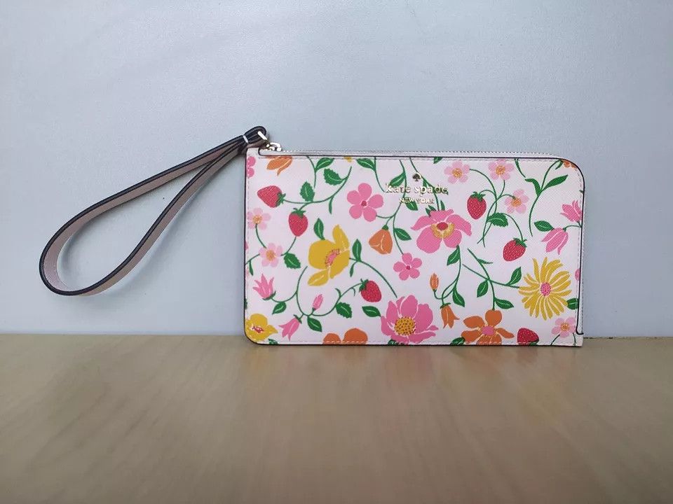 Kate Spade Kate Spade Lucy Strawberry Garden L-Zip Wristlet T-0003 Size ONE SIZE - 1 Thumbnail