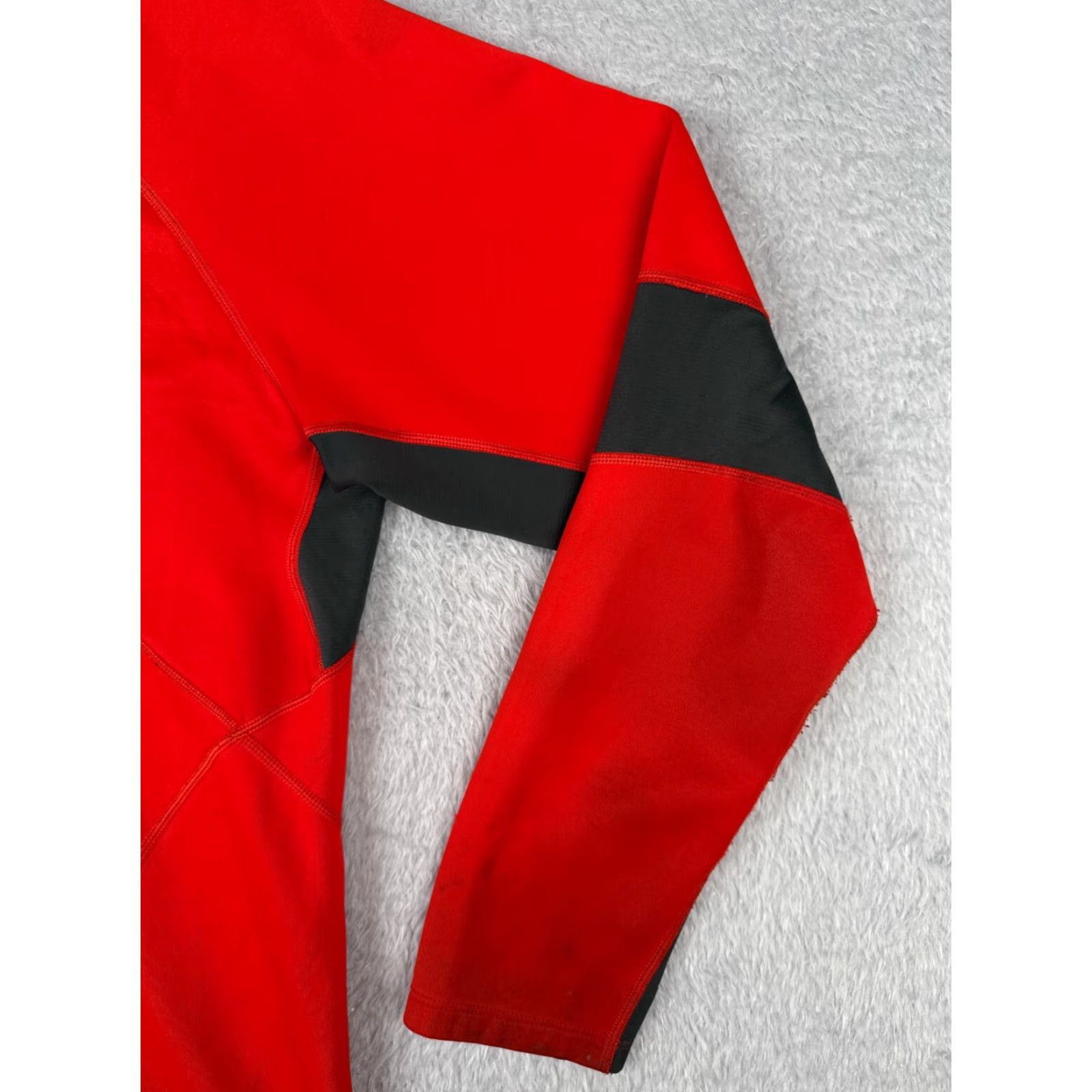The North Face The North Face Sweater Mens Large Red 1/4 Zip Polyester Softshell Running READ Size US L / EU 52-54 / 3 - 2 Thumbnail