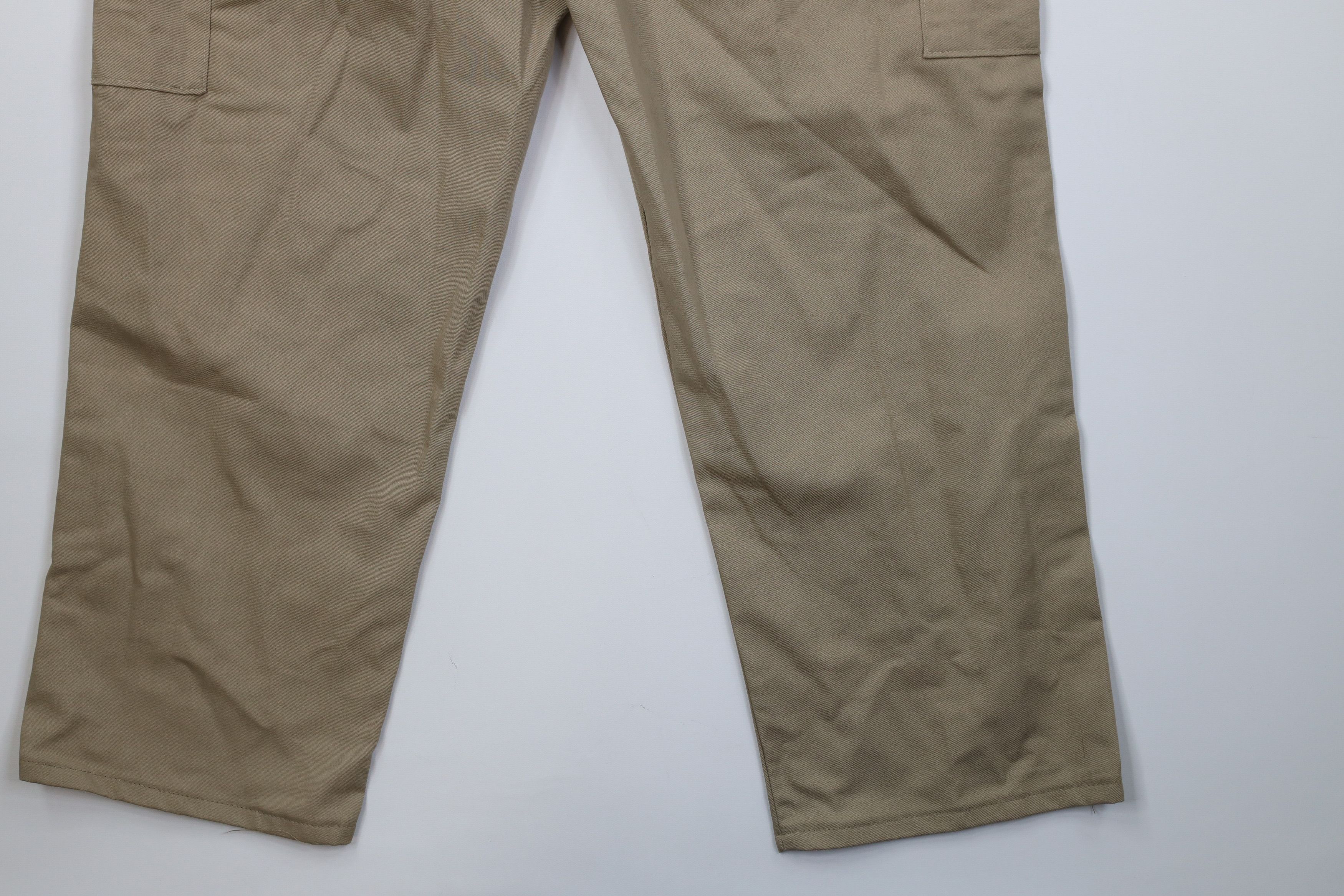 Vintage Deadstock Vintage 90s Streetwear Wide Leg Cargo Pants Beige Size US 38 / EU 54 - 13 Thumbnail