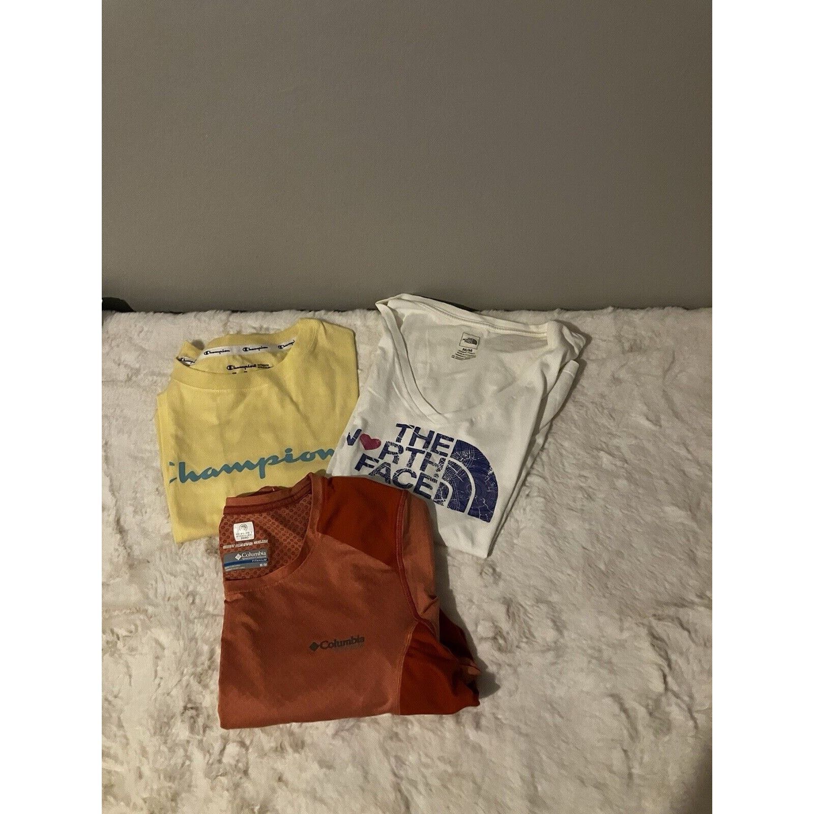 The North Face Bundle of 3 shirts North Face and Columbia size M Size US M / EU 48-50 / 2 - 1 Thumbnail