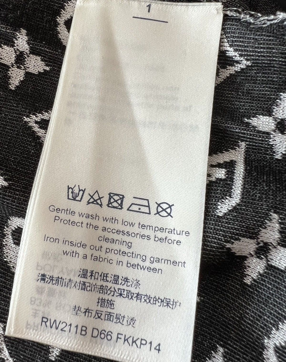 Louis Vuitton Louis Vuitton M Silk Jogger Pants Monogram White Black Size 26" / US 2 / IT 38 - 7 Thumbnail