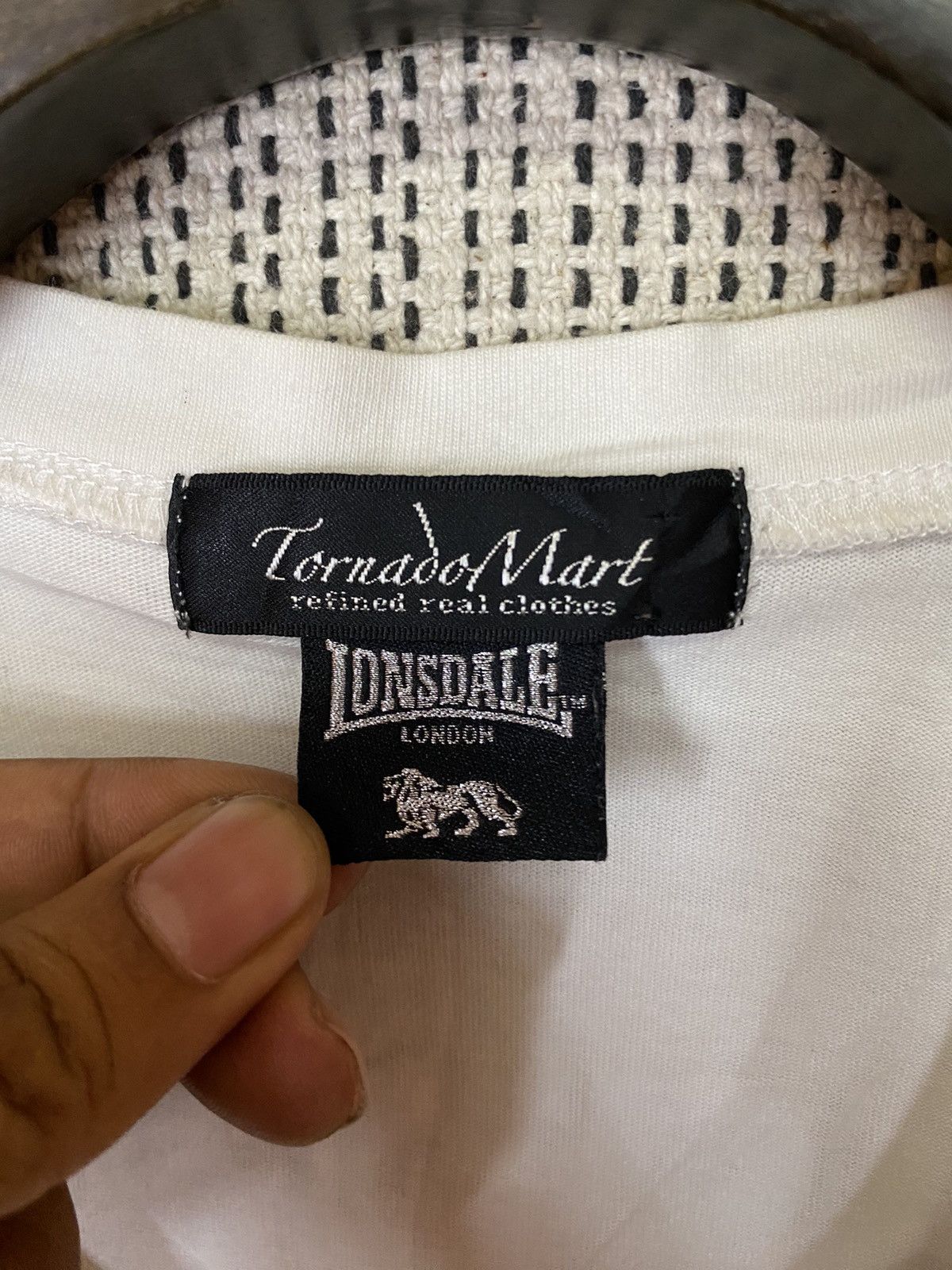 Lonsdale × Tornado Mart Very rare tornado mart x lonsdale spellout tshirt Size S / US 4 / IT 40 - 4 Thumbnail