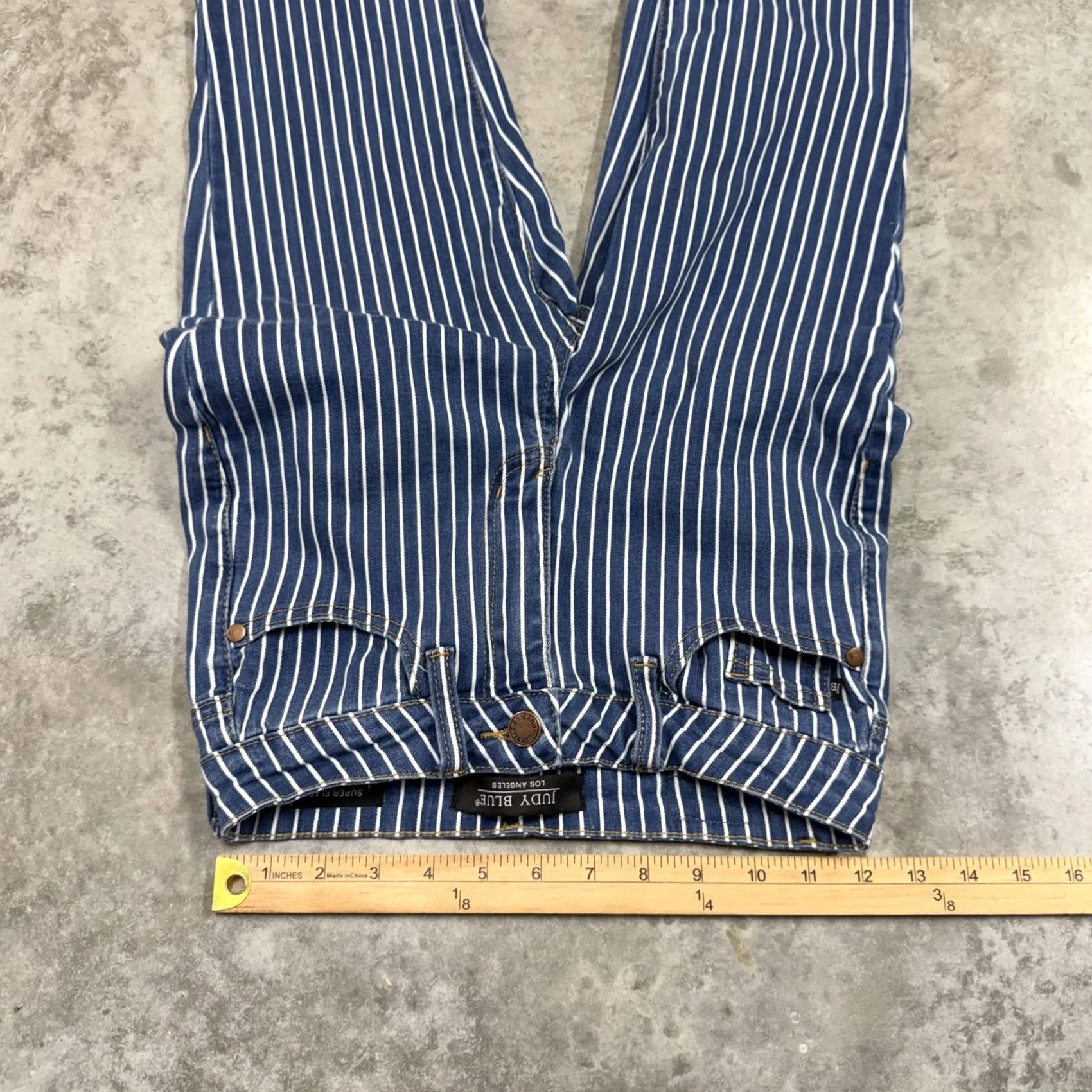 Vintage Judy Blue Jeans Womens 0/24 Blue Stripe Mid Rise Flared Distressed 24x33 Jeans Size 25" / US 0 / IT 36 - 7 Thumbnail