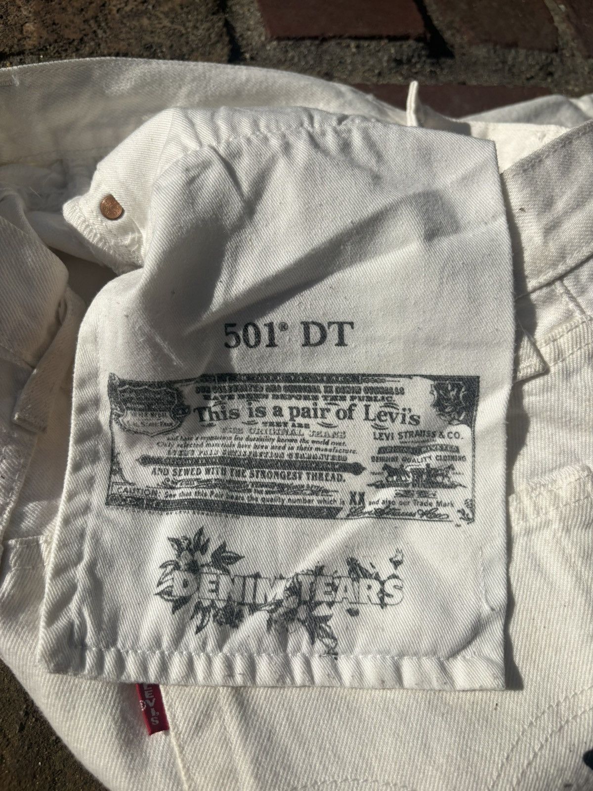 DENIM TEARS RARE Denim Tears White Cotton Wreath Levi’s Jeans Size 29 Size US 29 - 12 Thumbnail