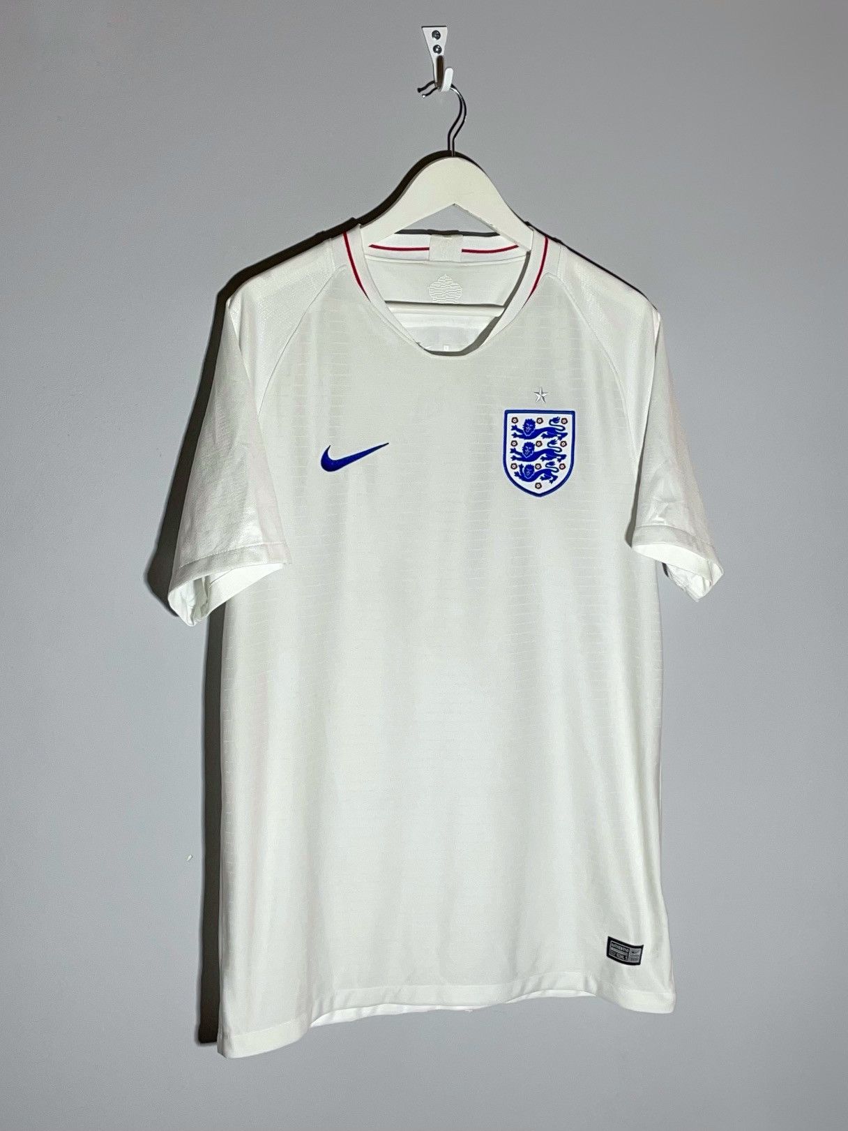 Nike National Team England Nike 2018 Y2k Blokecore Football Shirt Size US L / EU 52-54 / 3 - 2 Thumbnail