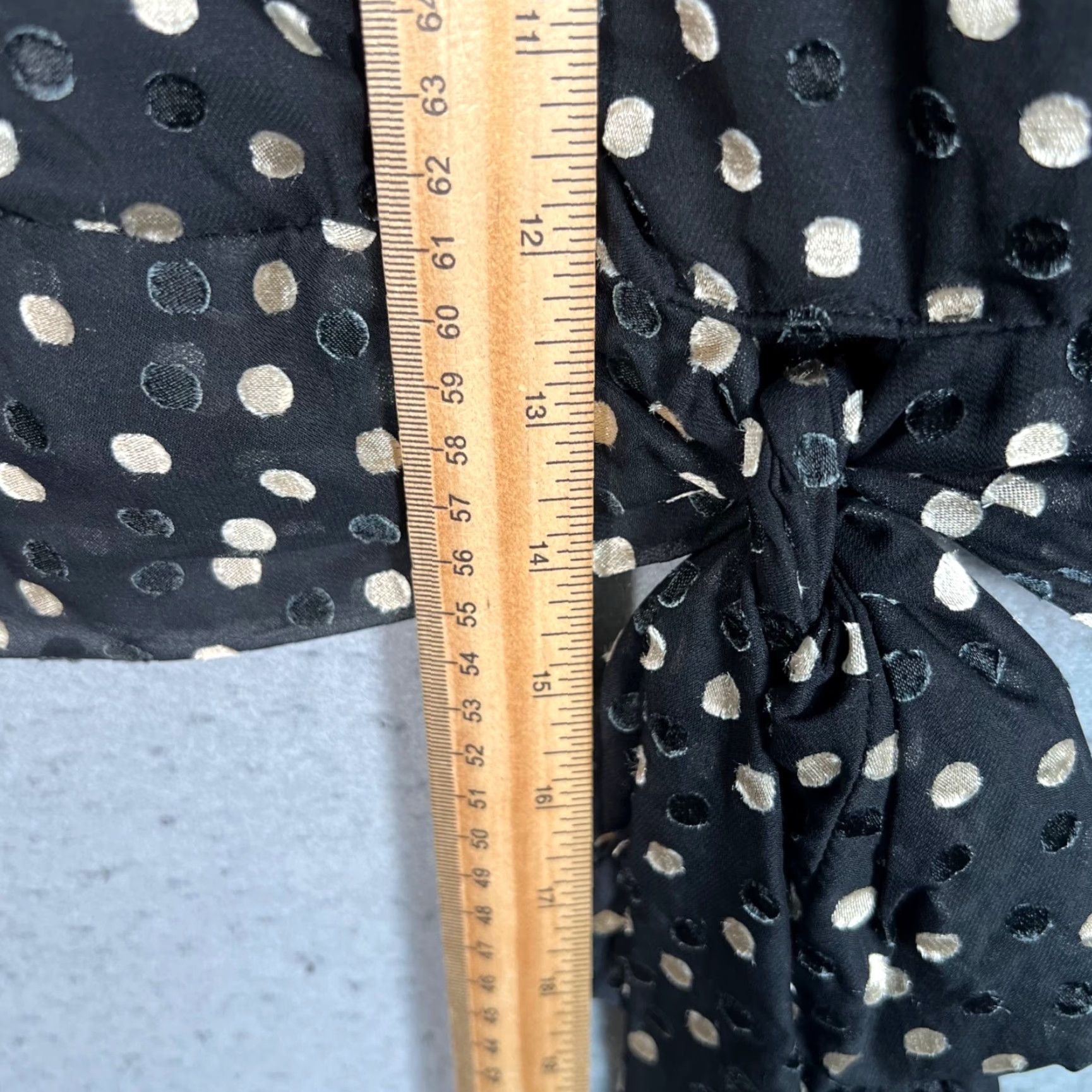 Vintage VINTAGE 4SI3NNA Black Polka Dot Wrap Blouse With Puff Sleeves & Tie Waist Size Small Size S / US 4 / IT 40 - 7 Thumbnail