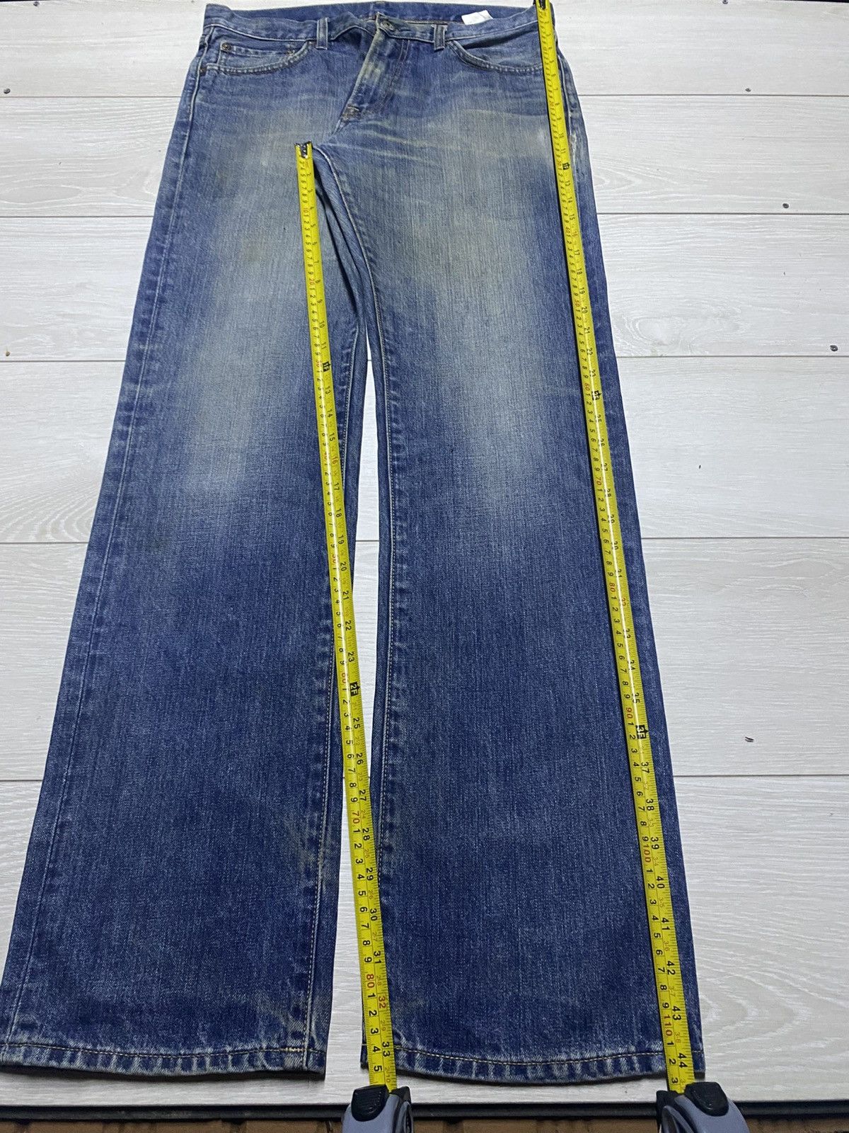 Uniqlo Vintage Uniqlo UJ Repair Faded Wash Distressed Loose Jeans Size US 33 - 13 Thumbnail