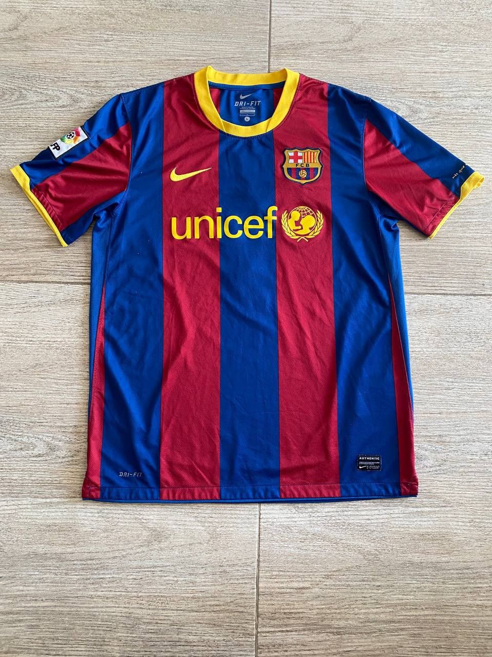 Nike Nike Barcelona 2010/11 David Villa #7 Home Jersey Size US L / EU 52-54 / 3 - 2 Thumbnail