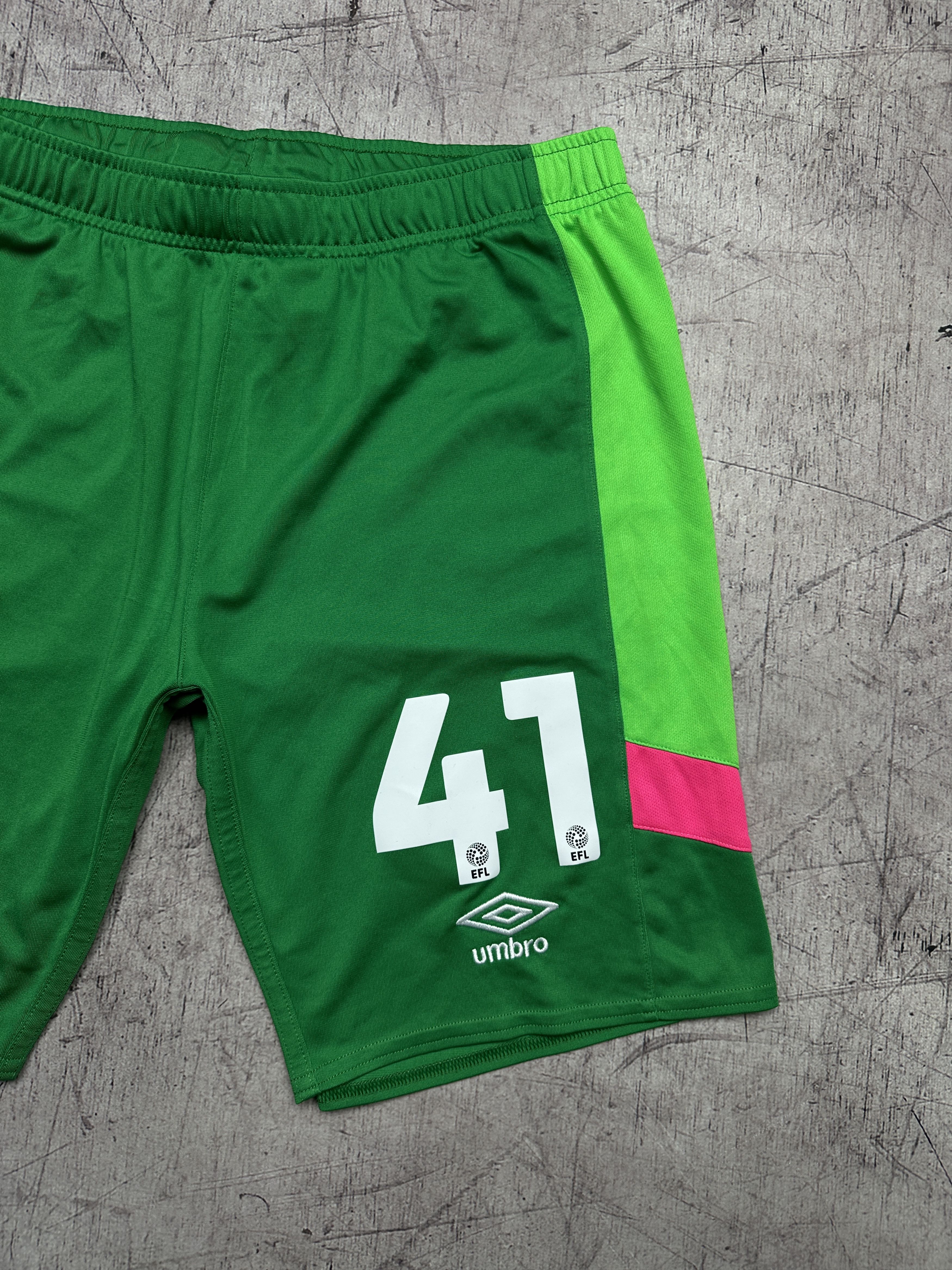 Umbro Huddersfield Town Umbro Soccer Football Shorts Size US 34 / EU 50 - 2 Thumbnail