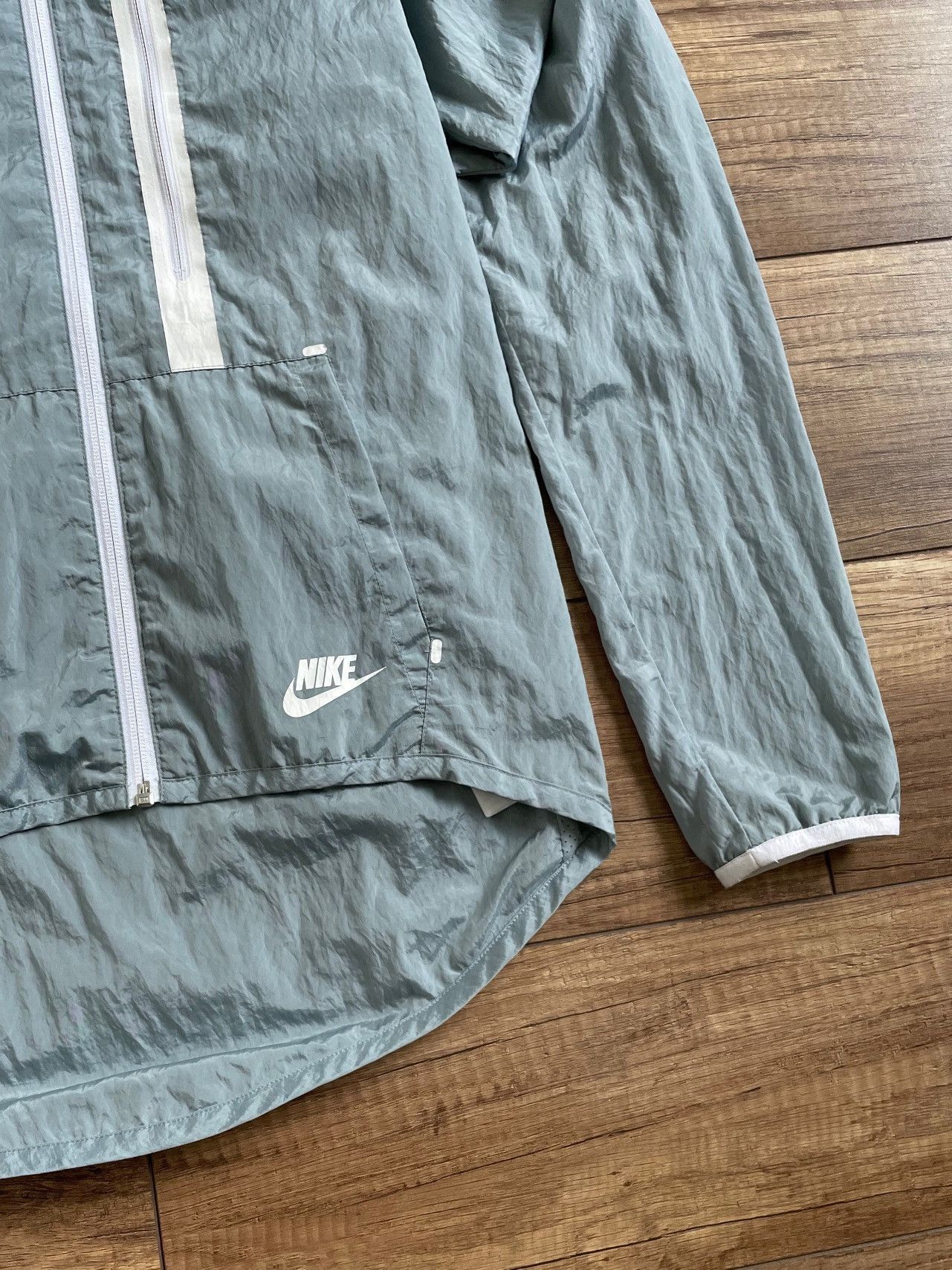 Nike Nike Womens Grey Silver Tech Hooded Windbreaker Jacket Size XS / US 0-2 / IT 36-38 - 14 Thumbnail