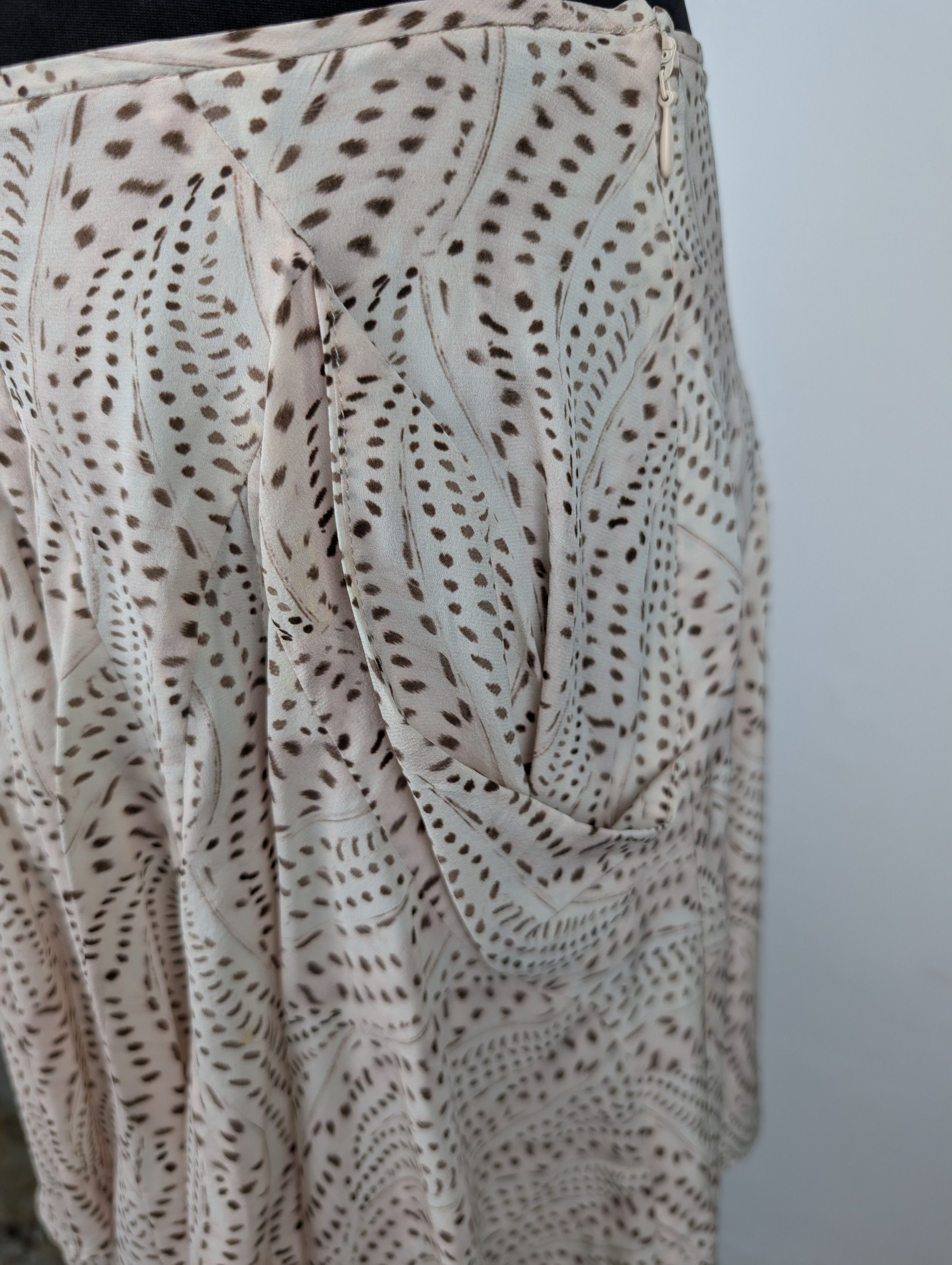 Isabel Marant Isabel Marant Beige Printed Silk Skirt With Ruffles Size 25" / US 0 / IT 36 - 4 Thumbnail