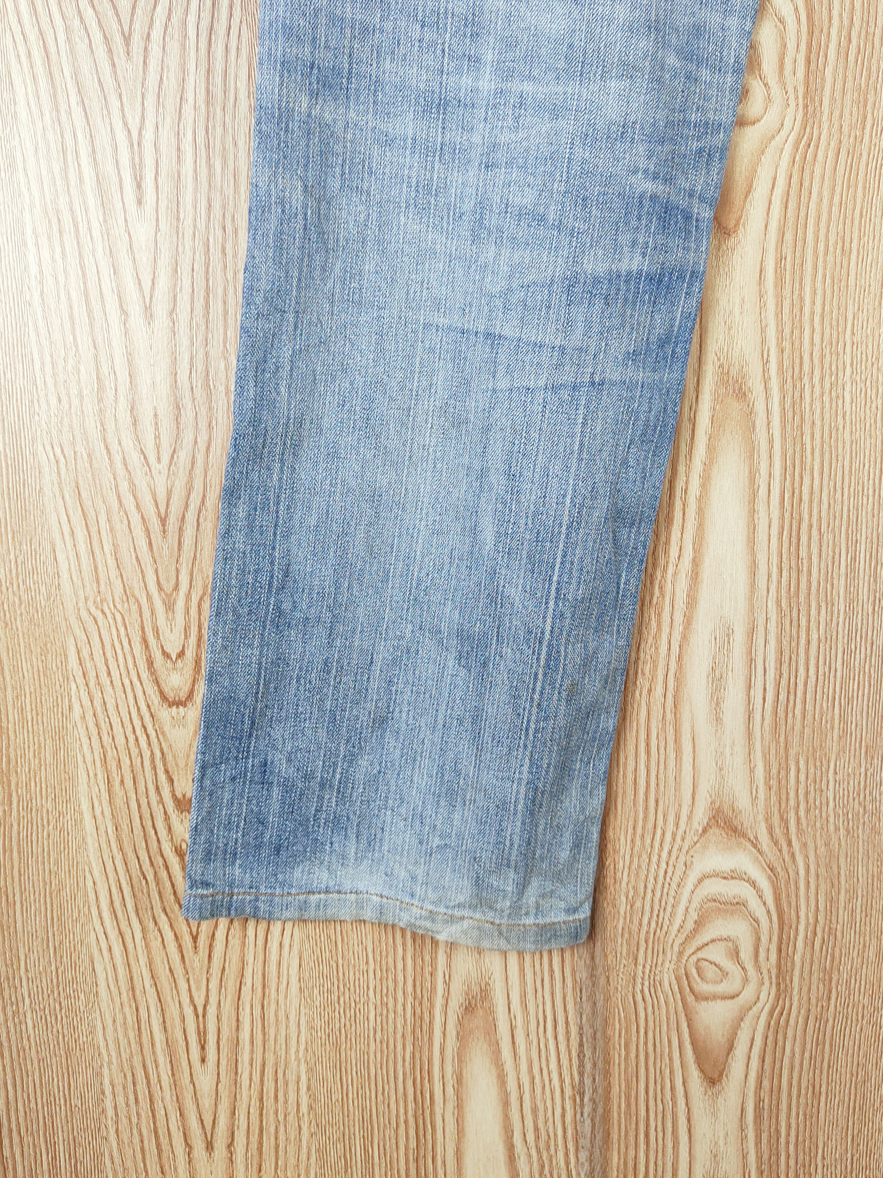 Uniqlo × Vintage Uniqlo Blue Faded Distressed Ripped Jeans Size US 36 / EU 52 - 9 Thumbnail