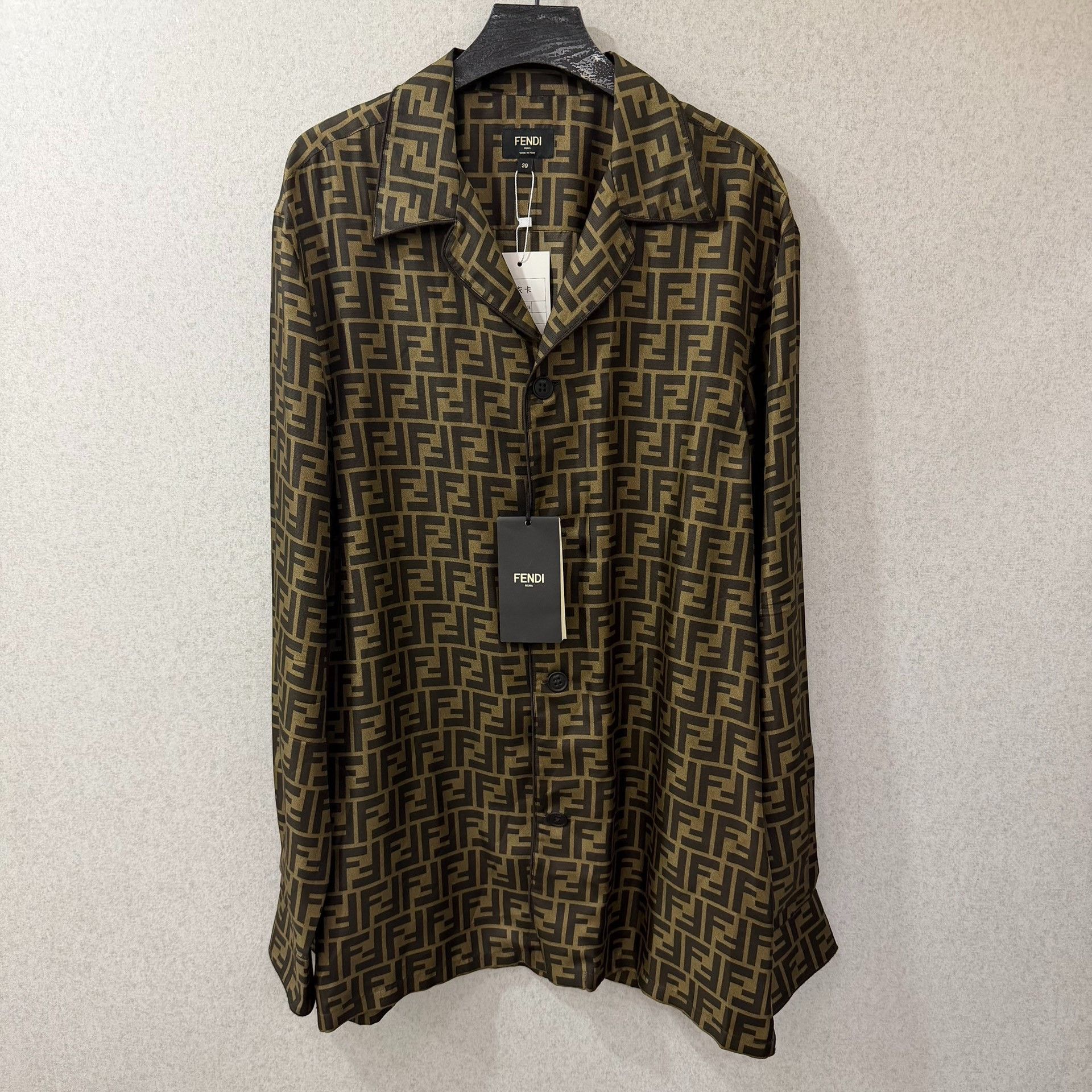 Fendi Fendi Shirt xl Men Size US XL / EU 56 / 4 - 1 Thumbnail