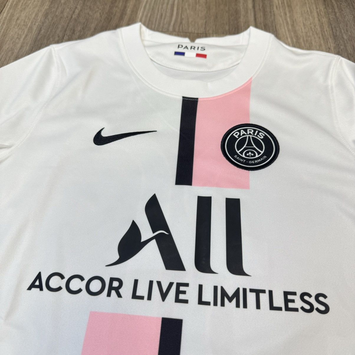Nike (Youth size)PSG 21/22 away shirt #10 Neymar (Bnwt) Size US XXS / EU 40 - 5 Thumbnail