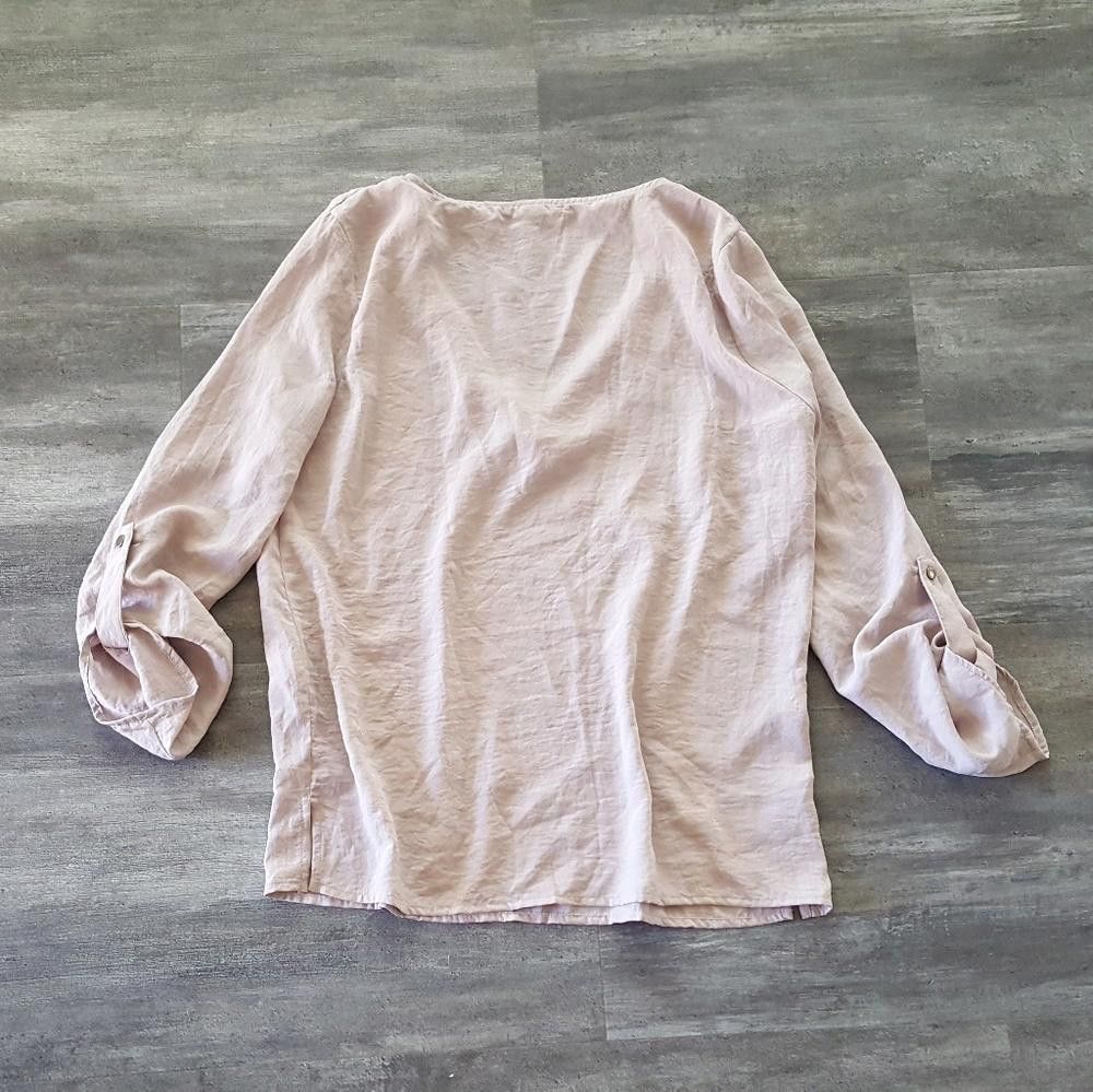 Forever 21 Nude Classic F21 Button Detailed Blouse Size S / US 4 / IT 40 - 2 Thumbnail