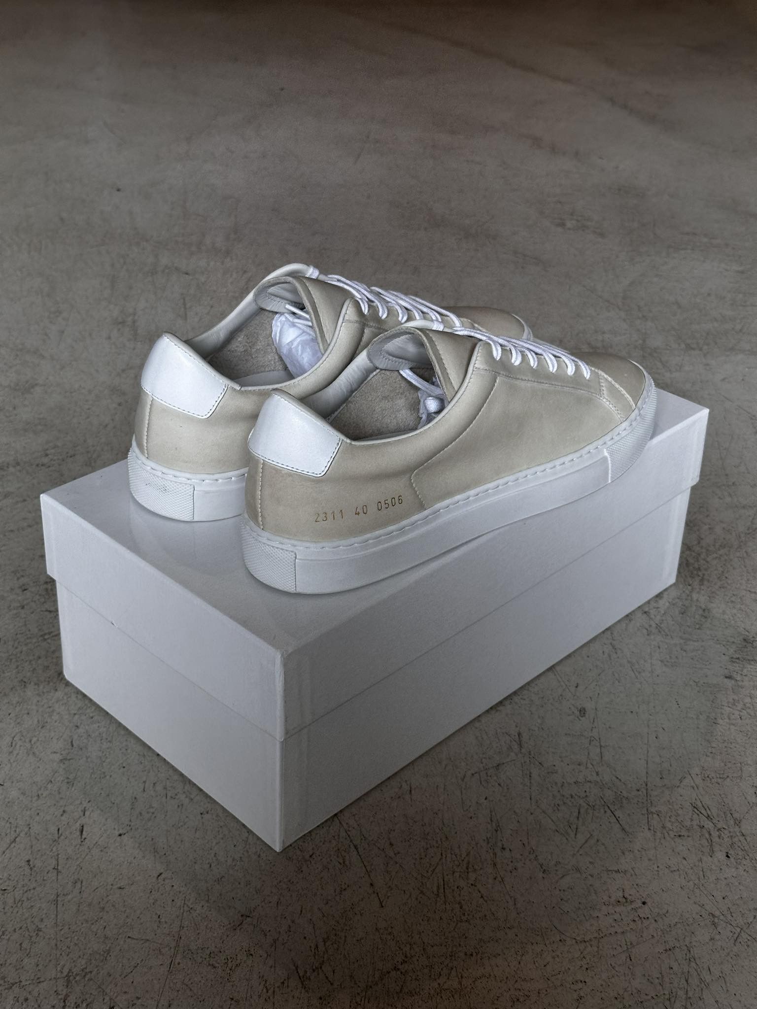 Common Projects COMMON PROJECTS ORIGINAL RETRO LOW WHITE 7 US 40 EU Size US 7 / EU 40 - 3 Thumbnail
