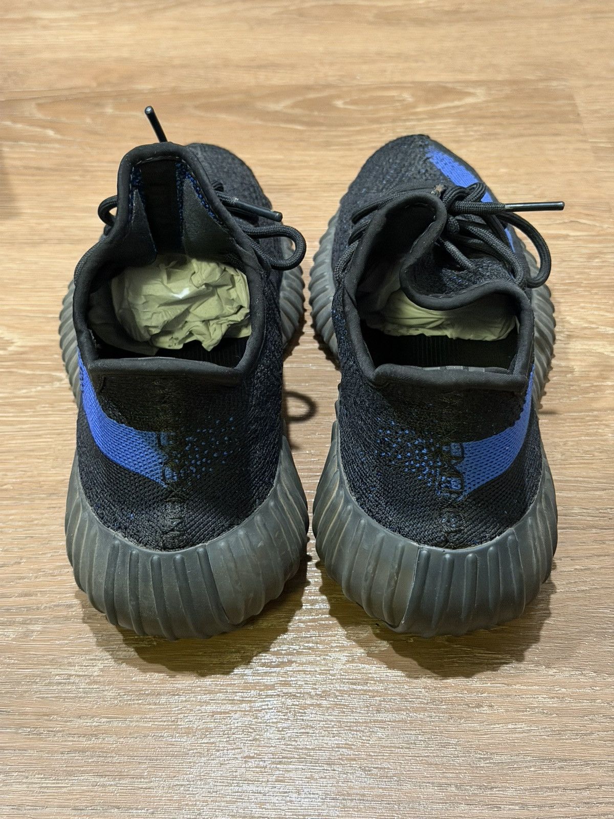 Adidas Adidas Yeezy Boost 350 V2 Low Dazzling Blue Size US 10 / EU 43 - 7 Thumbnail