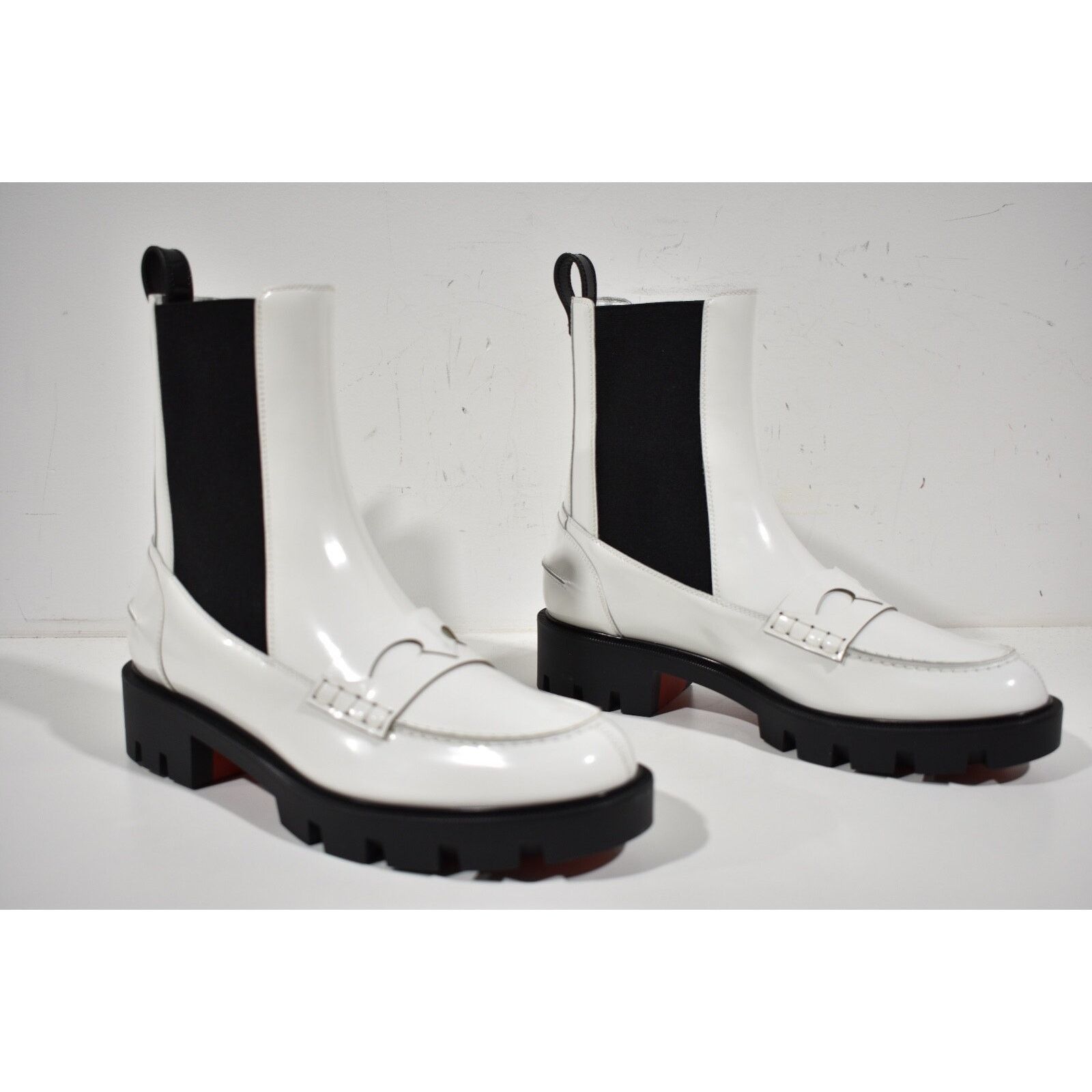 Christian Louboutin Christian Louboutin Montezu Lug Flat White Black Leather Size US 10 / IT 40 - 4 Thumbnail