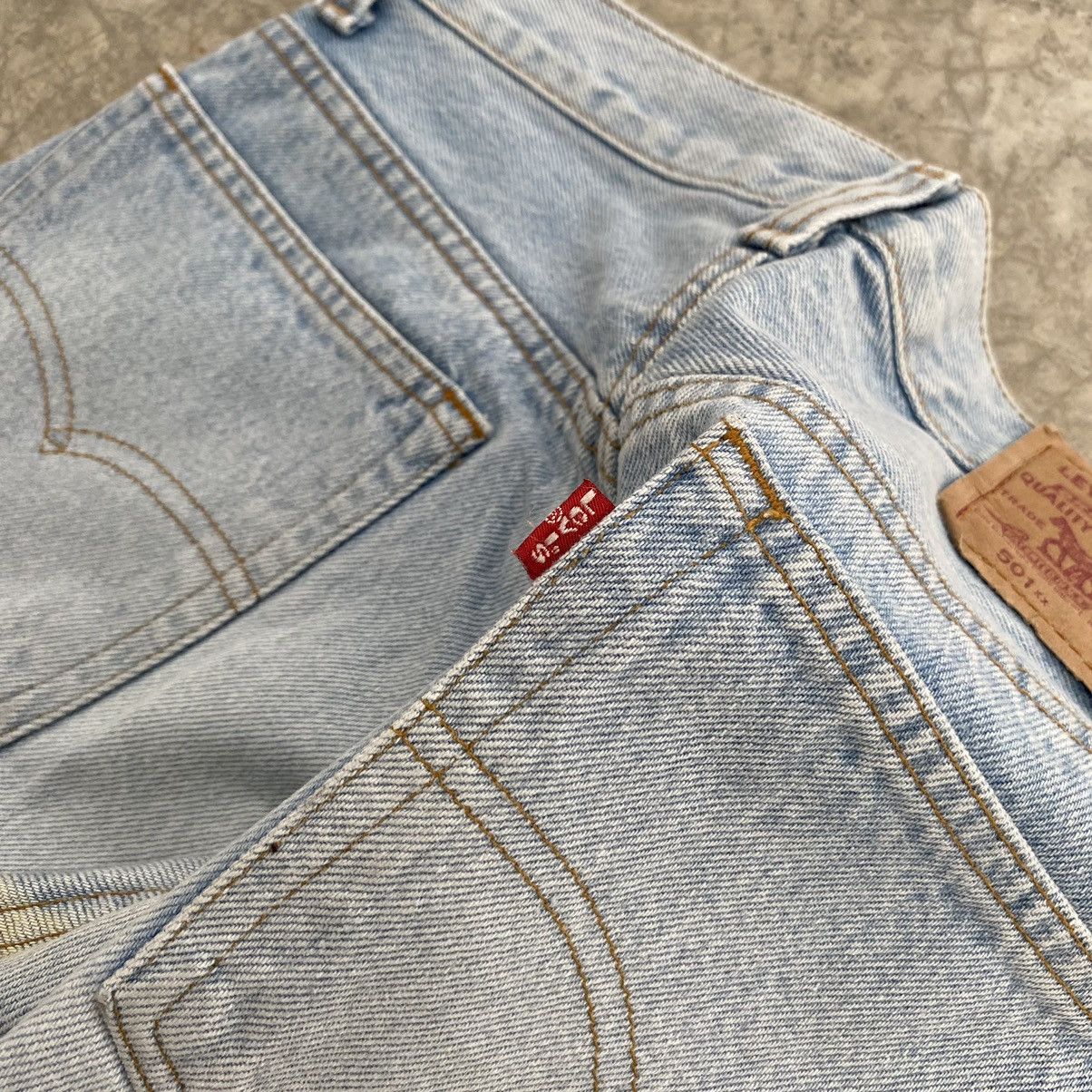 Levi's Size 27x29.5 Vintage 1990 Levis 501 Light Blue Denim Jeans Size US 27 - 23 Thumbnail