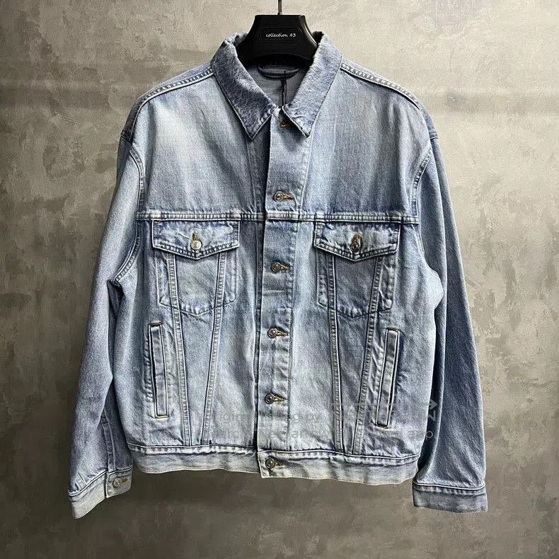Balenciaga Balenciaga Blue Logo Denim Jacket. Size US S / EU 44-46 / 1 - 1 Thumbnail
