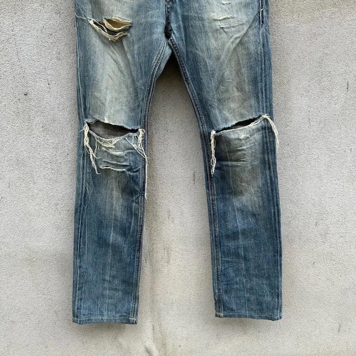 Vintage ‼️ THRASED 🔥 DIESEL THANAZ JEANS VINTAGE DENIM RIPPED PANTS Size US 30 / EU 46 - 7 Thumbnail