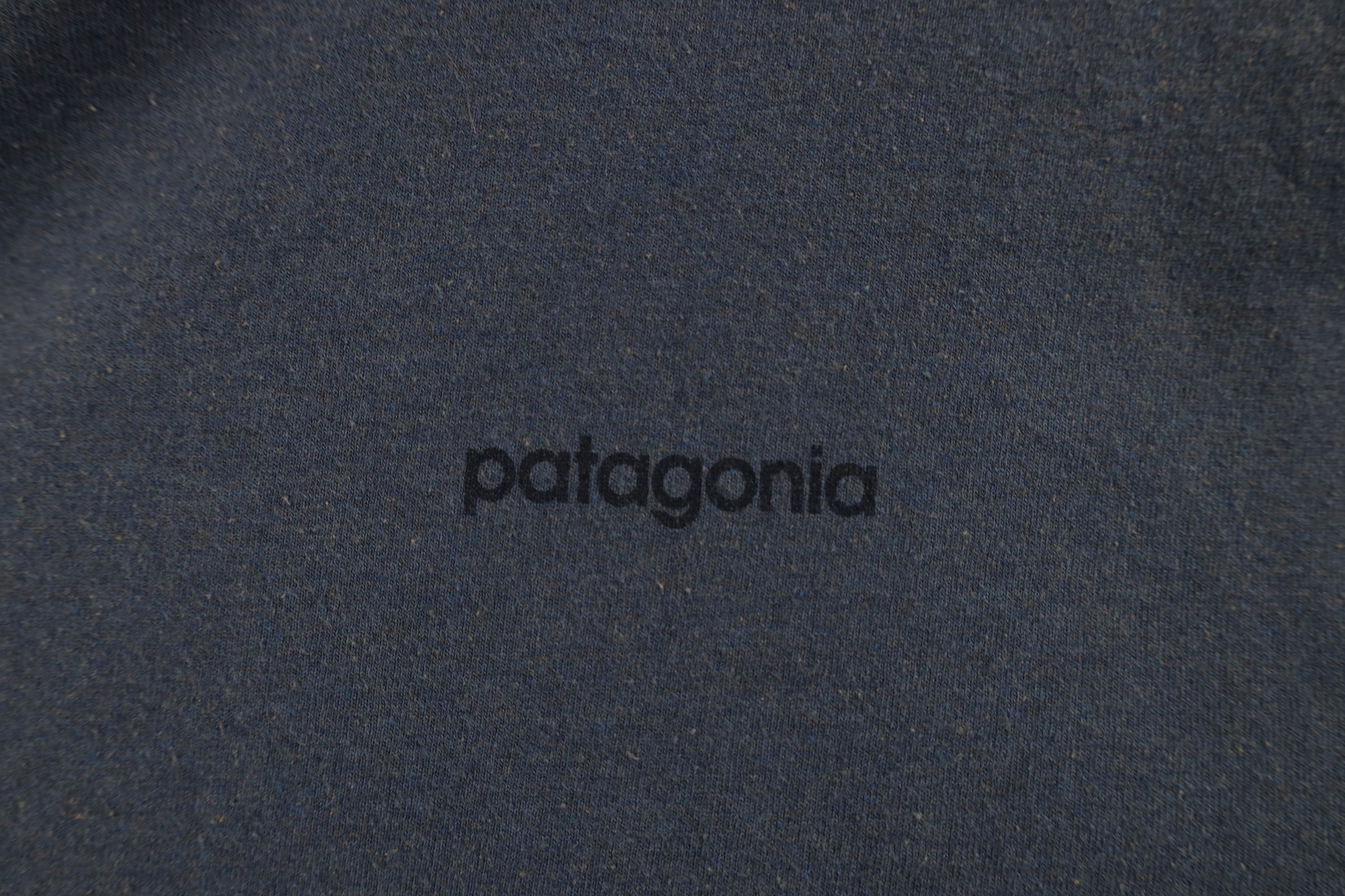 Patagonia × Vintage Vintage Y2K Patagonia Mountains Short Sleeve T-Shirt Blue Size US L / EU 52-54 / 3 - 4 Thumbnail