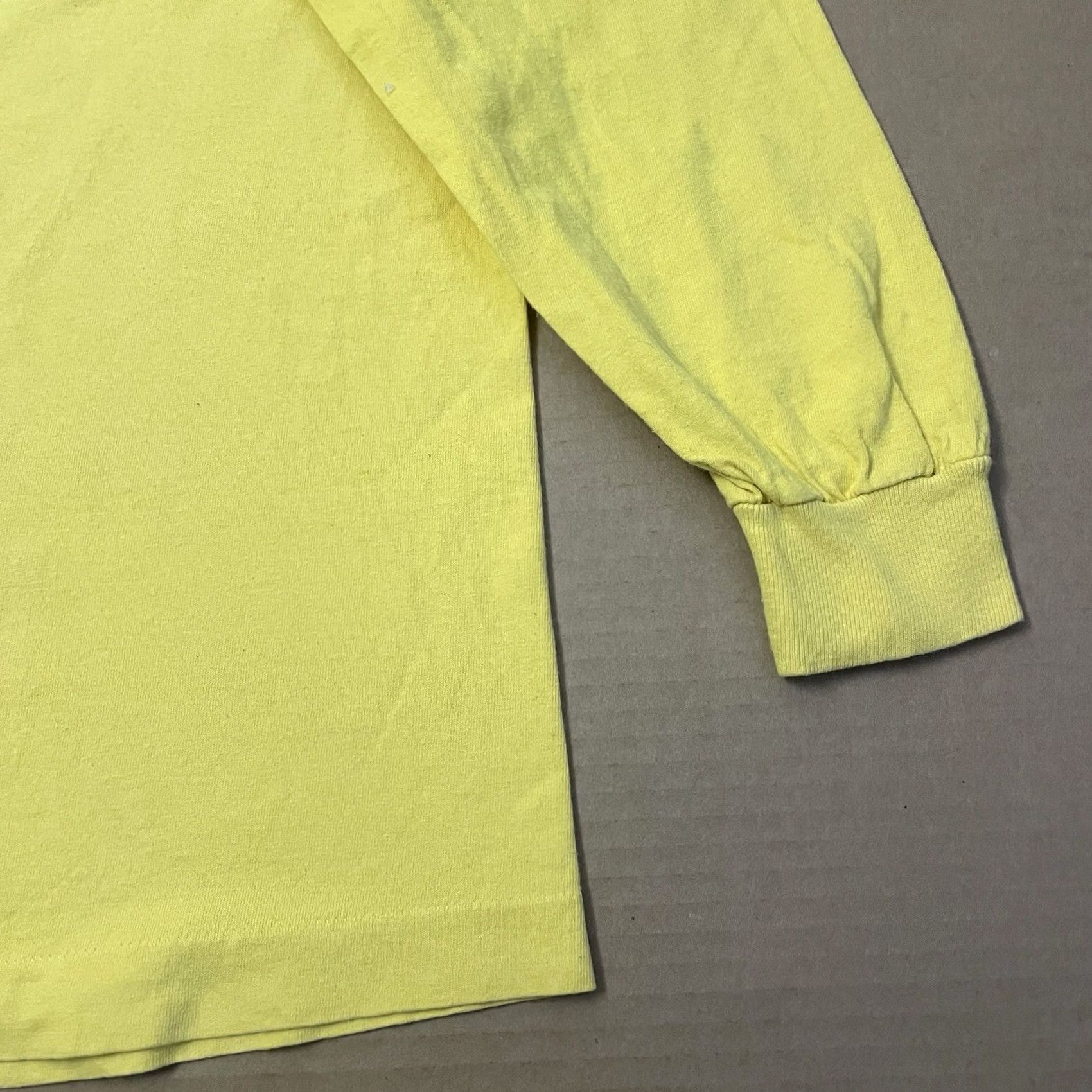 Vintage VINTAGE Office Depot News Channel Adult Large Yellow Long Sleeve USA 90s Mens Shirt Size US L / EU 52-54 / 3 - 7 Thumbnail