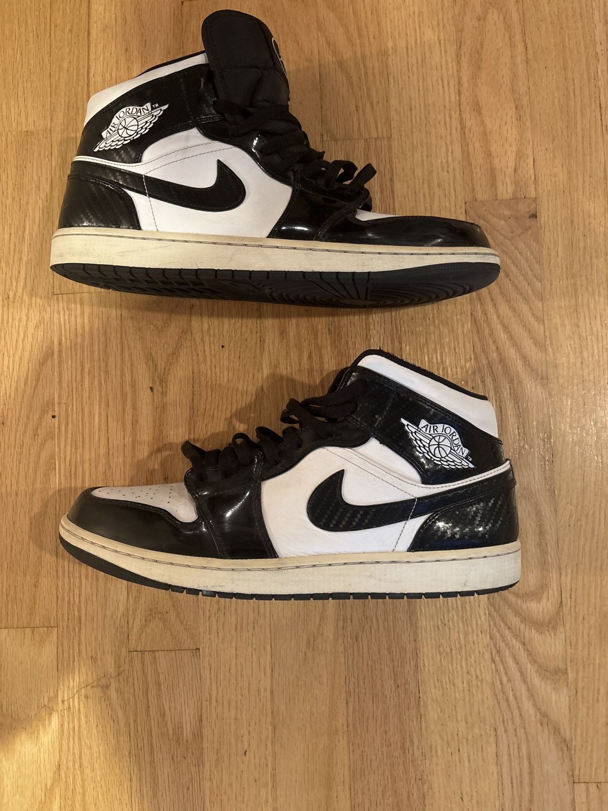 Jordan Brand Jordan 1 mids Size US 14 / EU 47 - 2 Thumbnail