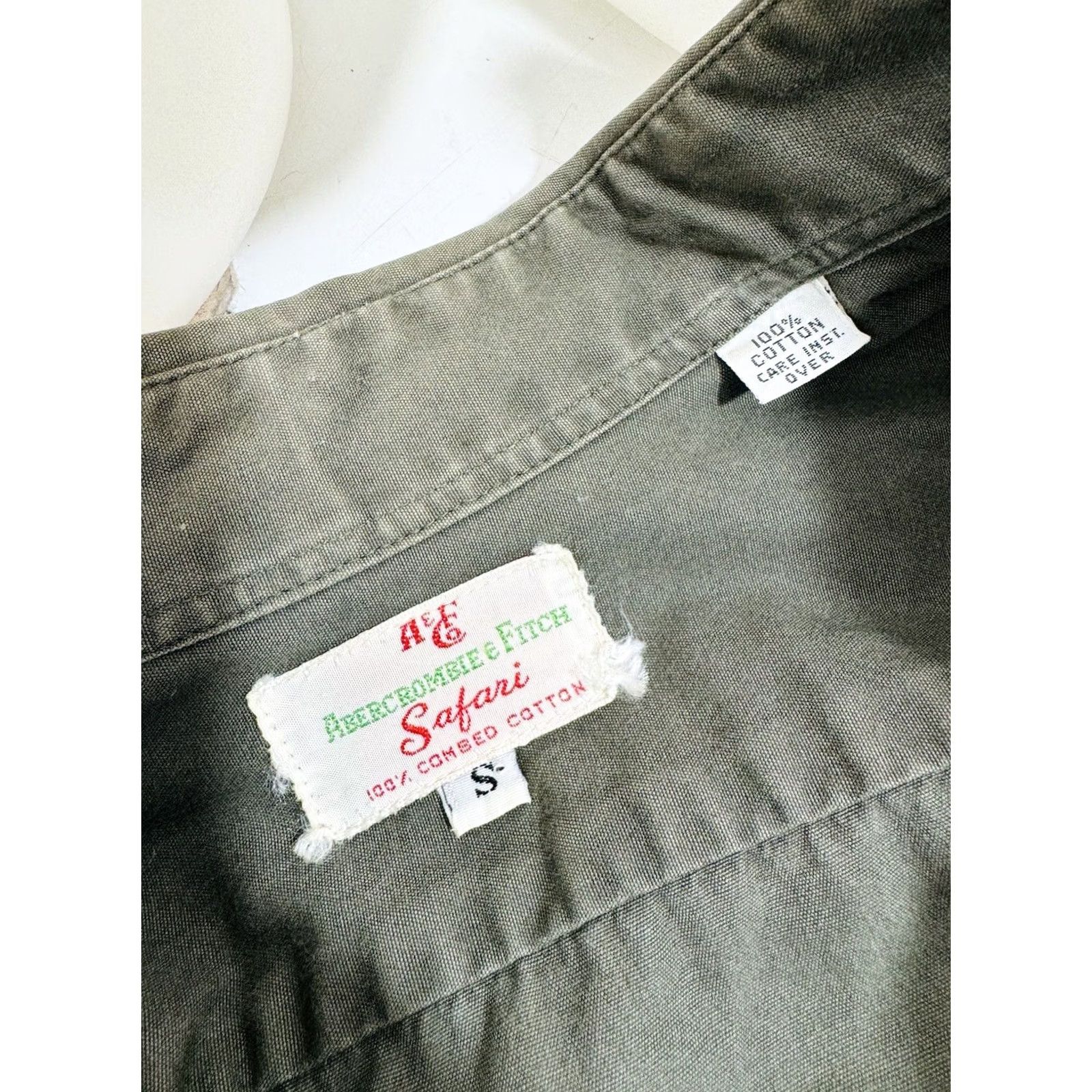 Abercrombie & Fitch Abercrombie & Fitch Safari Shirt Mens S Green Long Sleeve Button-Up Epaulet Vintage Shirt Mens S Green Safari Vintage Shirt Size US S / EU 44-46 / 1 - 4 Thumbnail