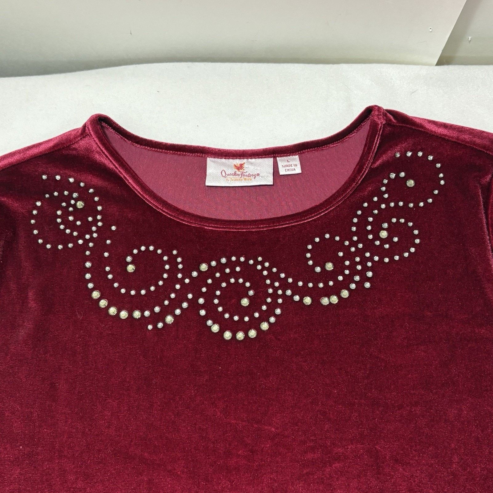 Other Quacker Factory Large Velour Sweatshirt Rhinestone Velvet Size L / US 10 / IT 46 - 2 Thumbnail