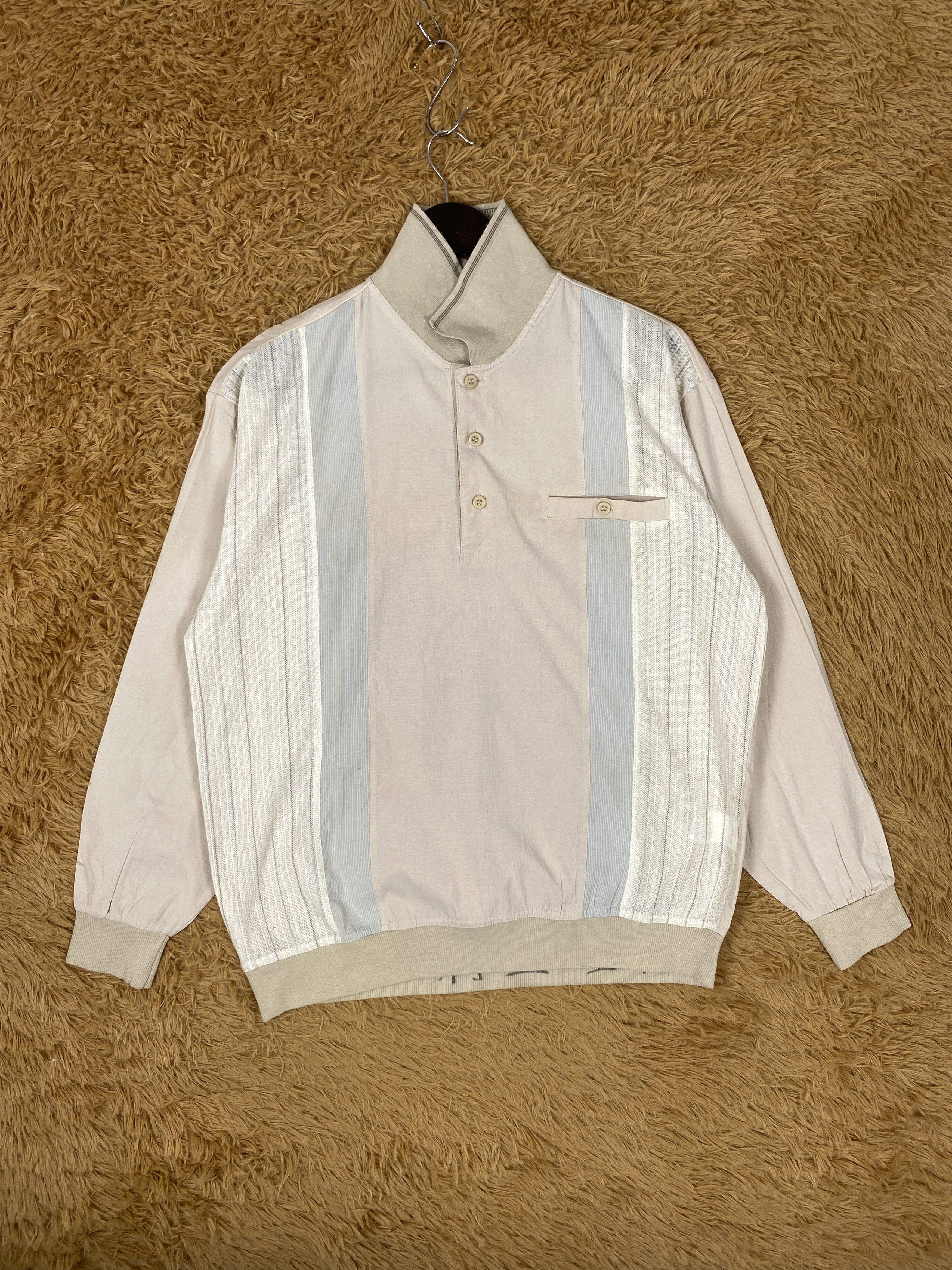 Japanese Brand Vintage 90s Japanese Brand Sweatshirts J2091 Size US S / EU 44-46 / 1 - 1 Thumbnail